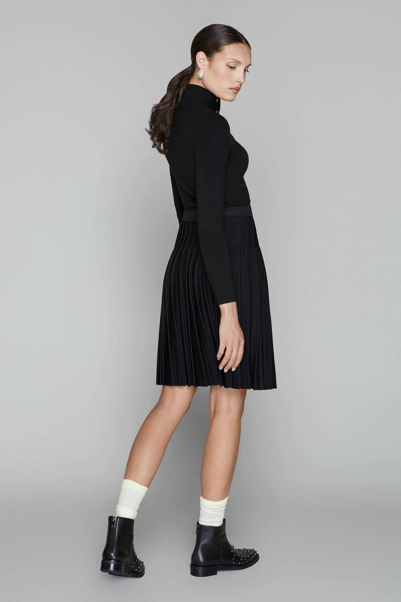 Covington Skirt in Black Apparalel