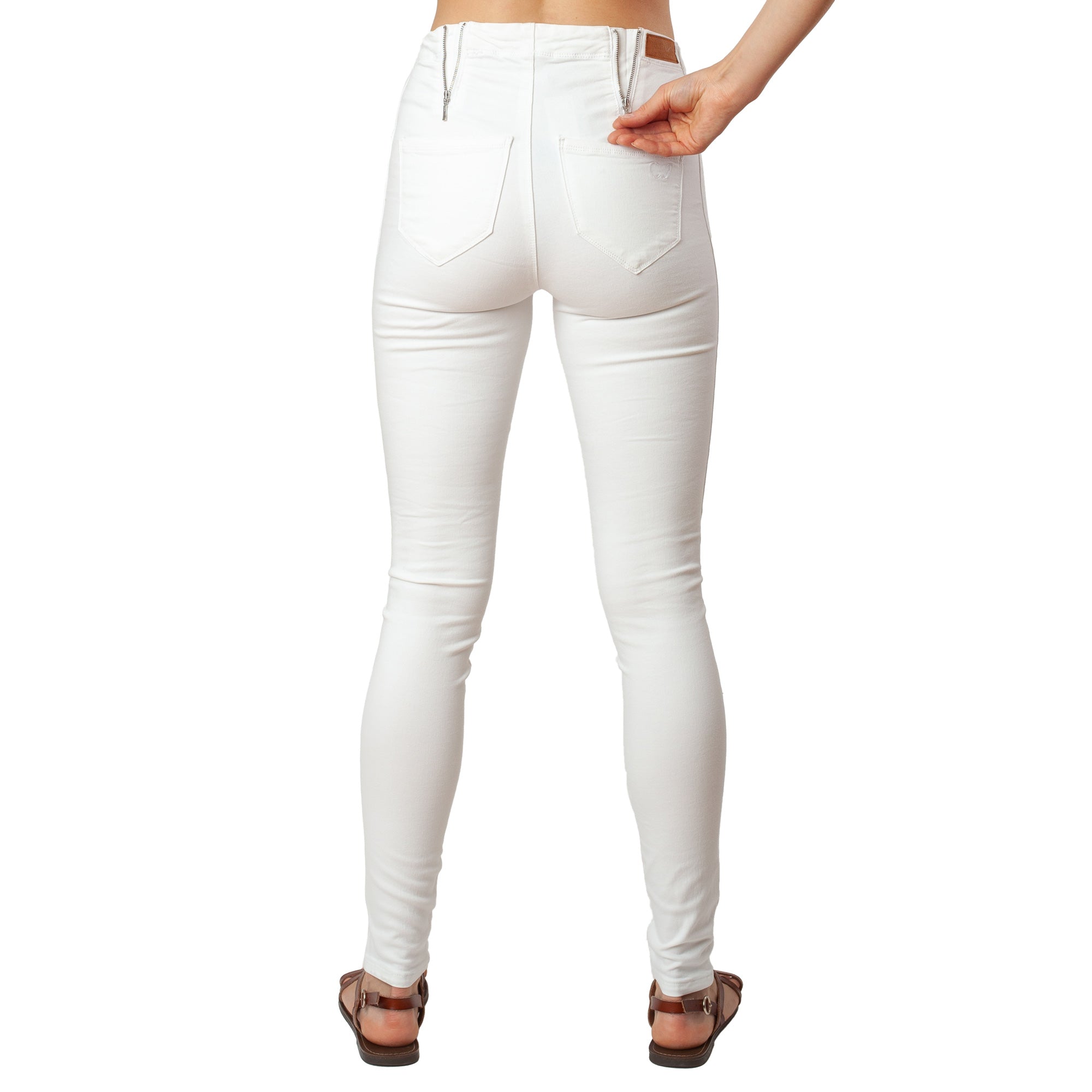 Vaqueros blancos básicos de estilo característico