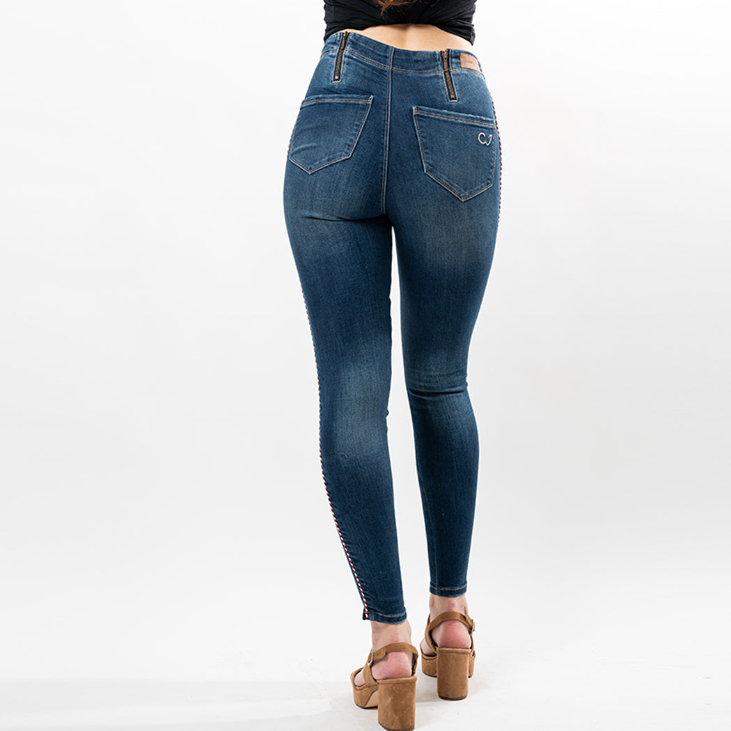 Pantalón ajustado al tobillo con ribete lateral trenzado