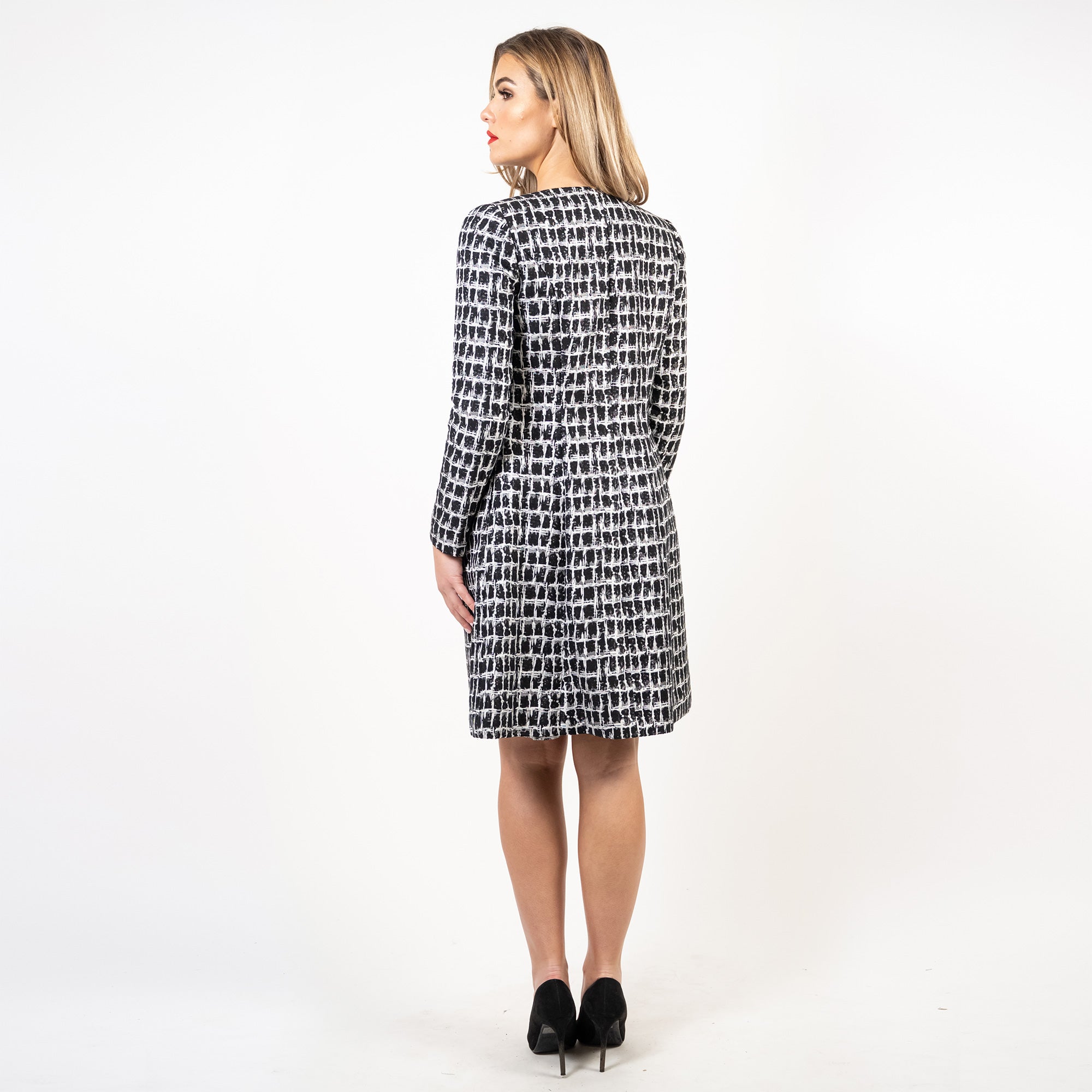 The Scalloped Edge Fly Away Coat - MaraFormigone