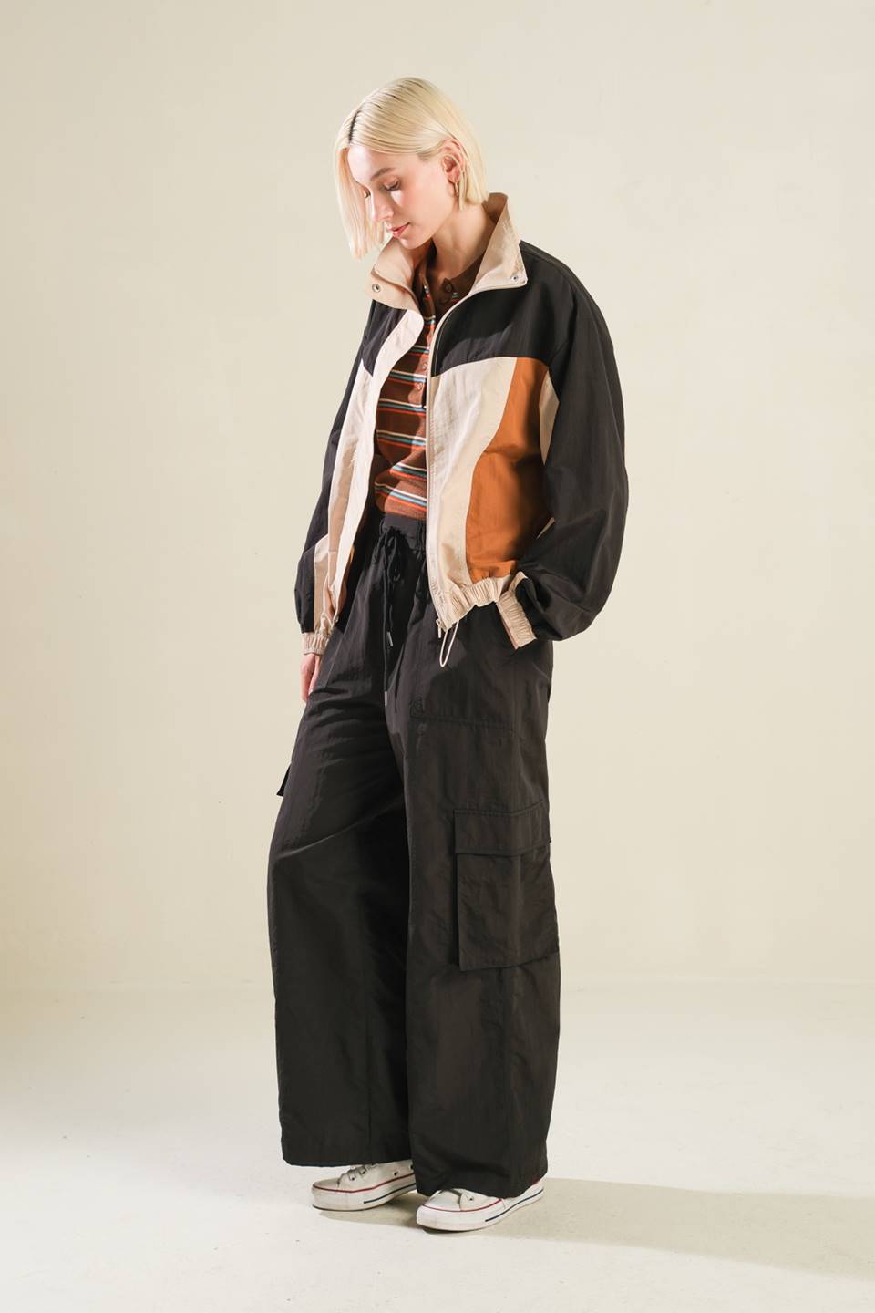 JAQUETA LOVIN ON ME TECIDA