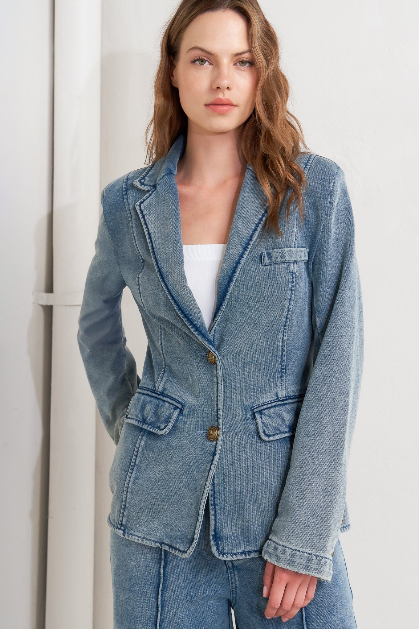 Blazer de tecido felpudo francês com modelagem ajustada