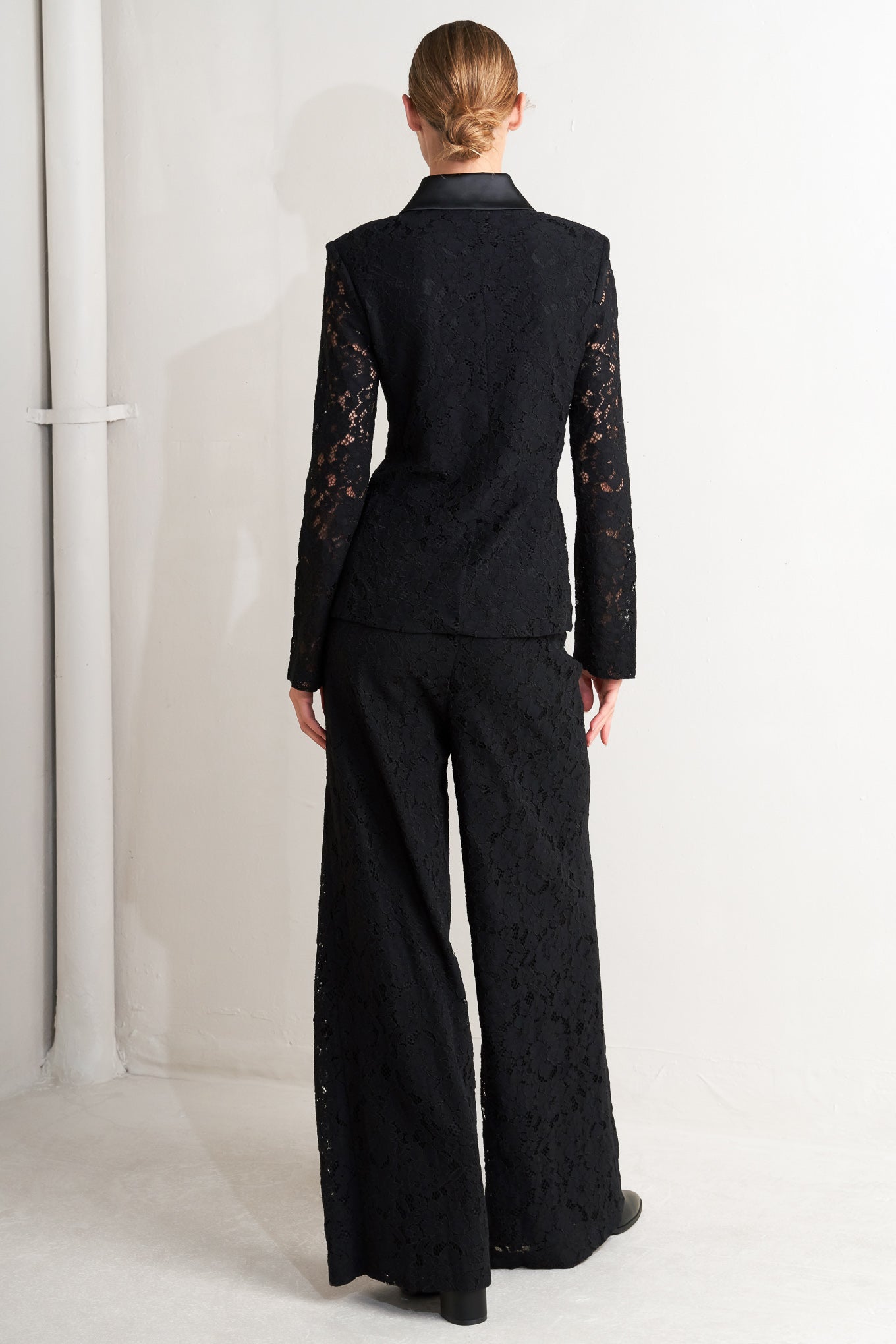 SHADOW GLAM WOVEN LACE BLAZER - MaraFormigone