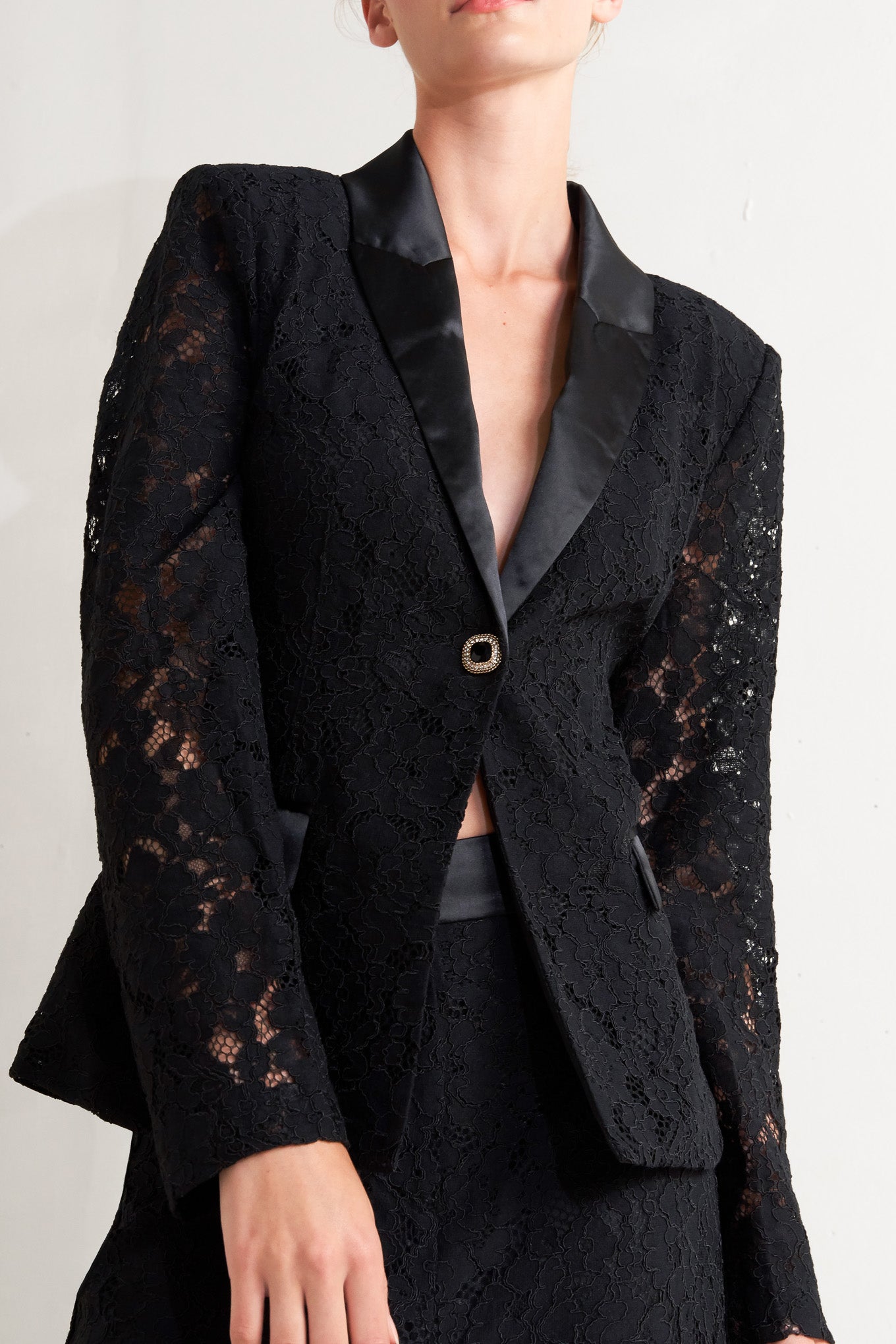 SHADOW GLAM WOVEN LACE BLAZER - MaraFormigone