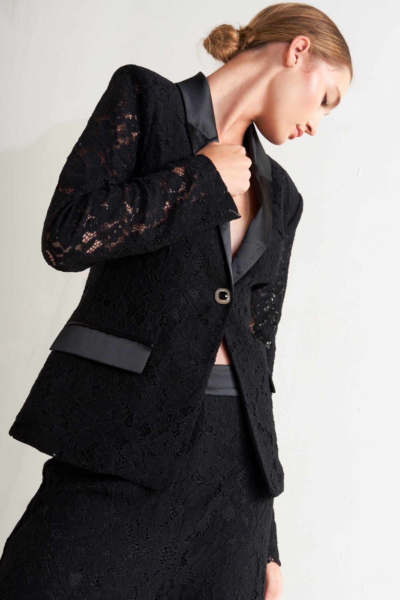 SHADOW GLAM WOVEN LACE BLAZER - MaraFormigone