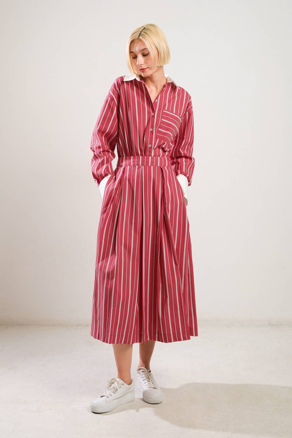 FALDA MIDI TEJIDA DETRÁS DE LA SONRISA