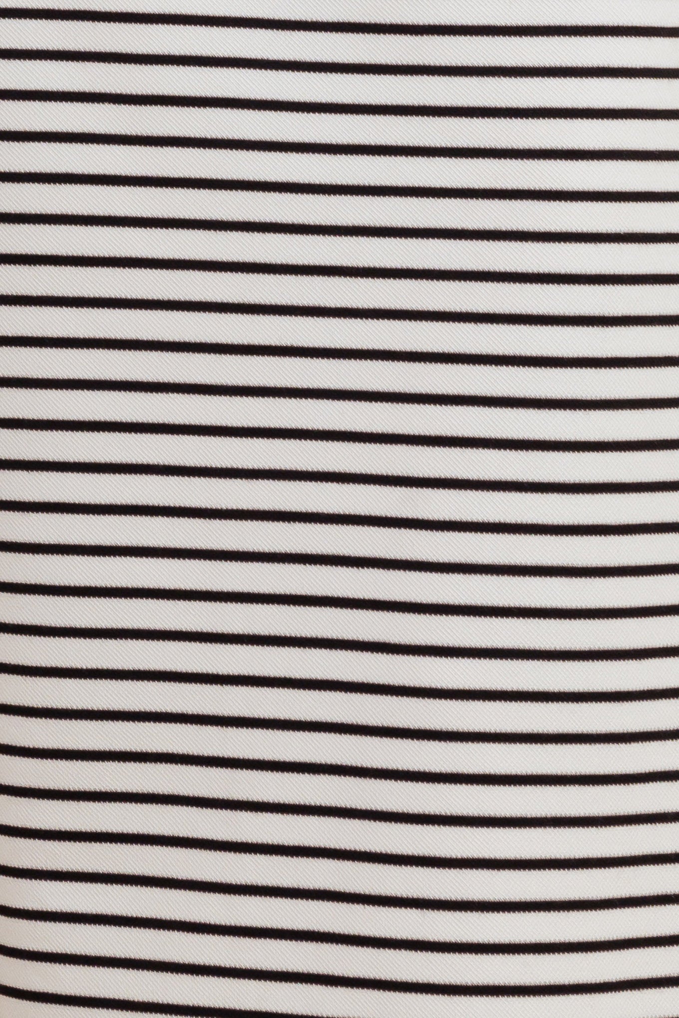 FALDA TEJIDA A RAYAS DE SENDERO SINUOSO