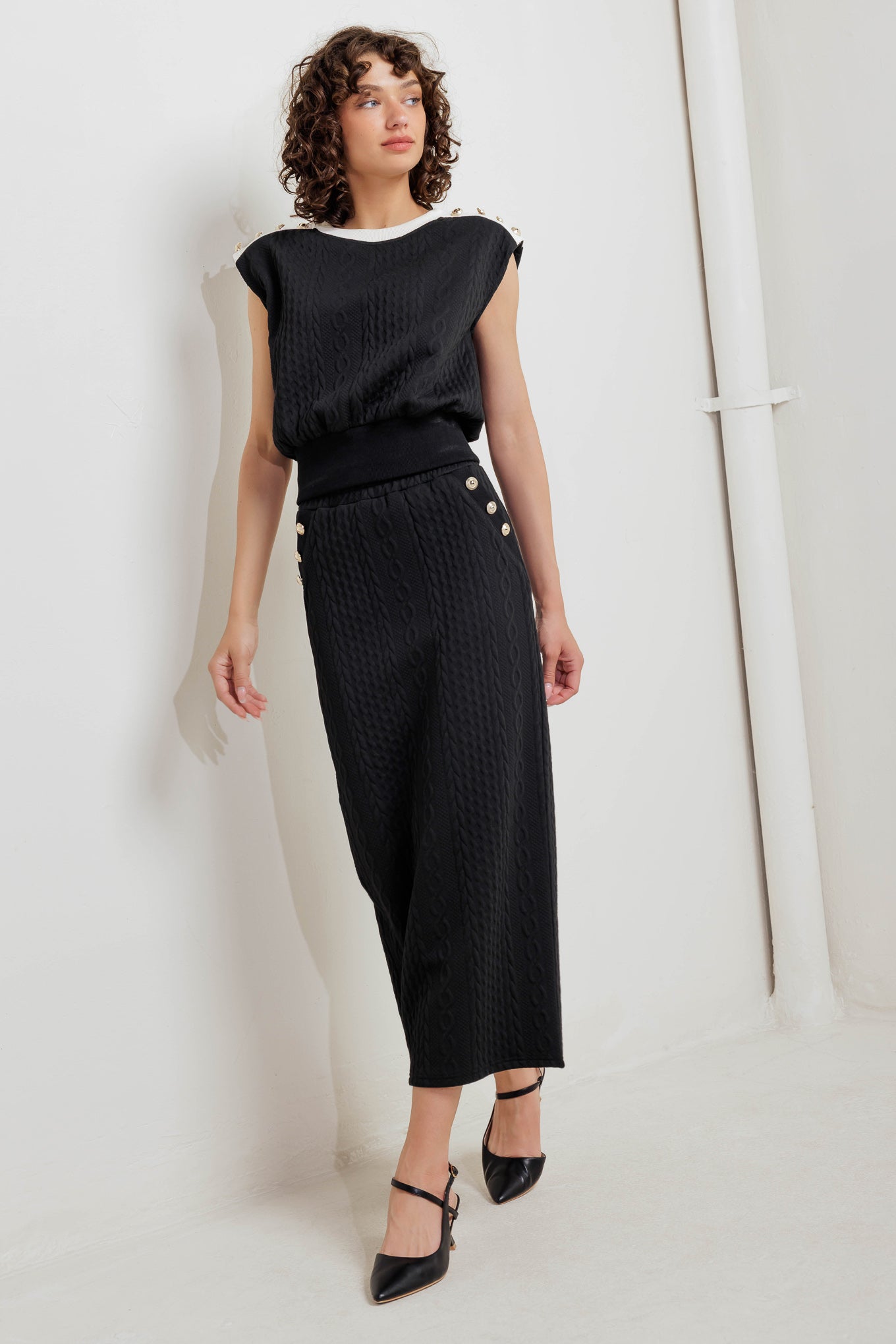 URBAN LUXE COMMAND KNIT MIDI SKIRT - MaraFormigone