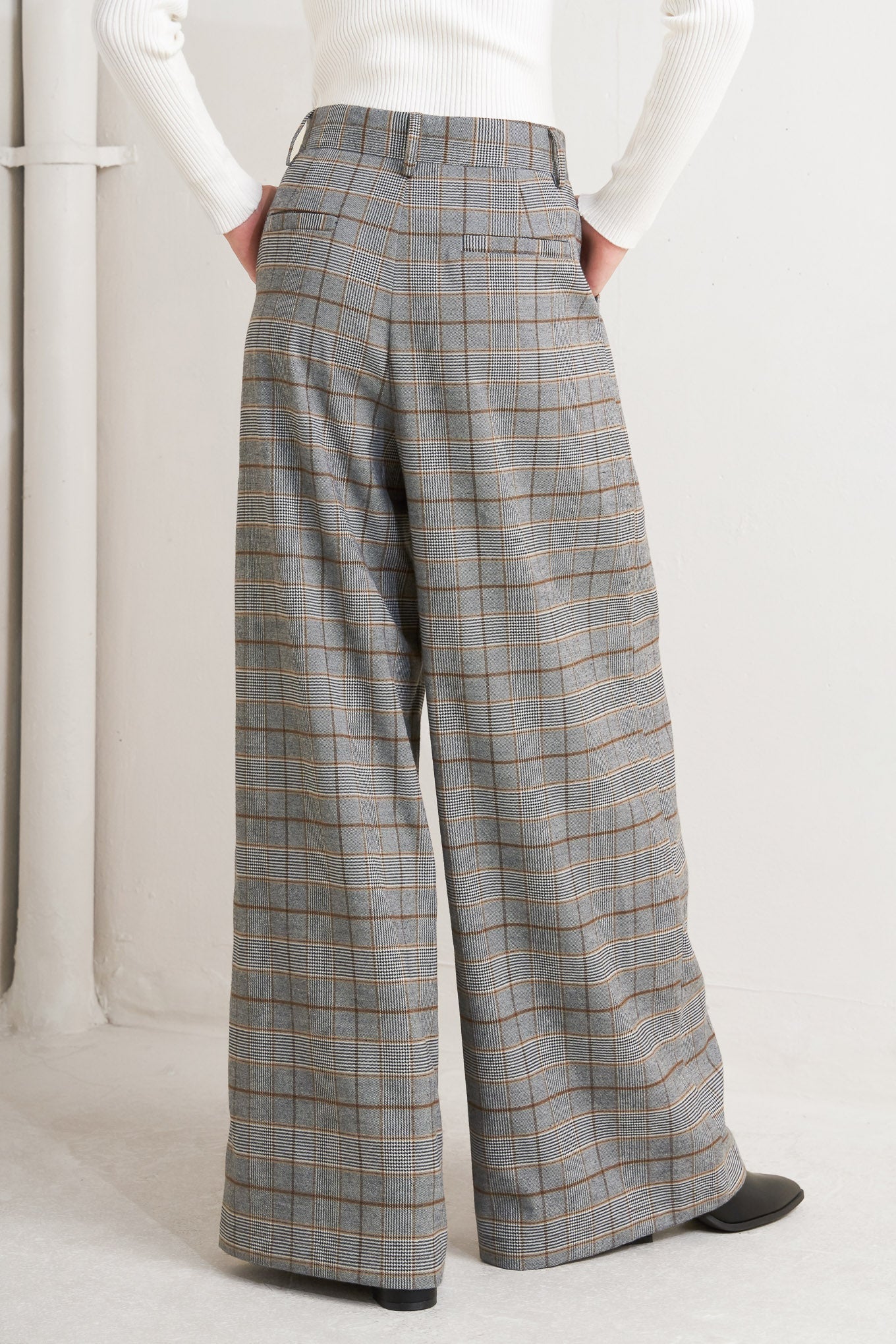 NEW AGE WOVEN PLAID PANTS - MaraFormigone