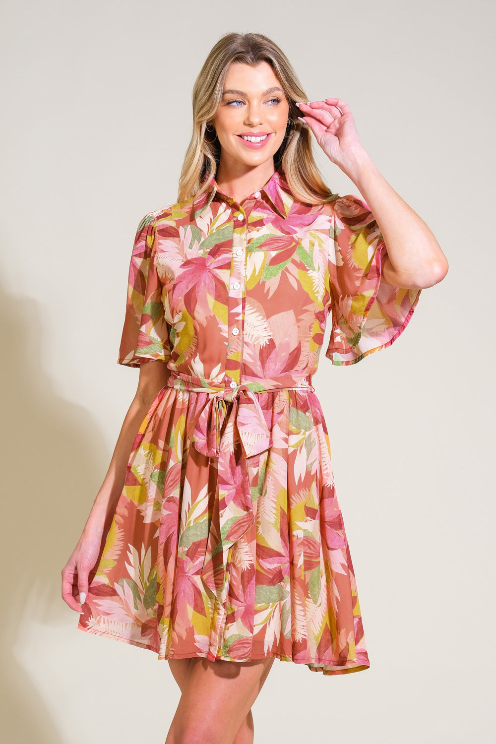 MINIVESTIDO TEJIDO DE ONDAS CAPRICHOSAS