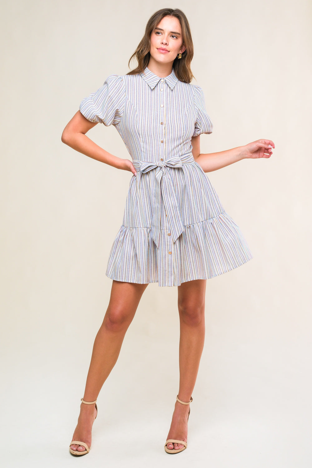 VESTIDO MINI DE TECIDO COM PRESENÇA ADORÁVEL