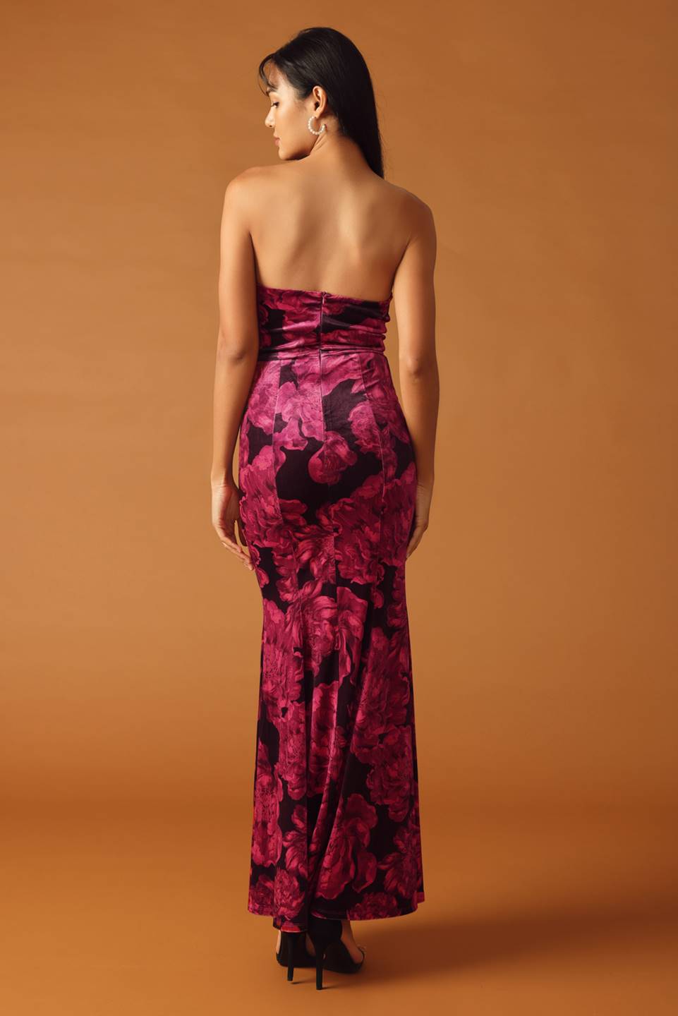 FALLING INTO PLACE VELVET MAXI DRESS - MaraFormigone
