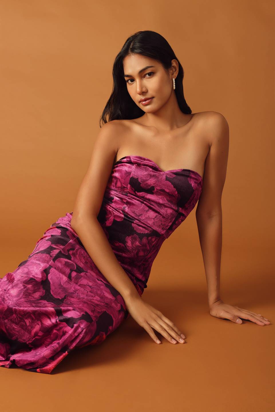 FALLING INTO PLACE VELVET MAXI DRESS - MaraFormigone