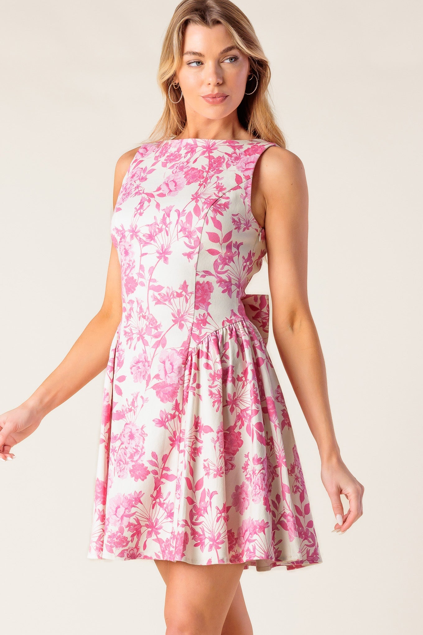 VESTIDO MINI ROSA TECIDO DA ILHA DA AVENTURA