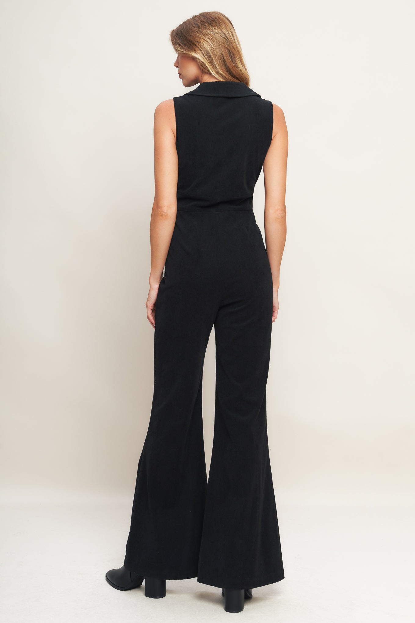 STREET ICON BLACK CORDUROY JUMPSUIT - MaraFormigone