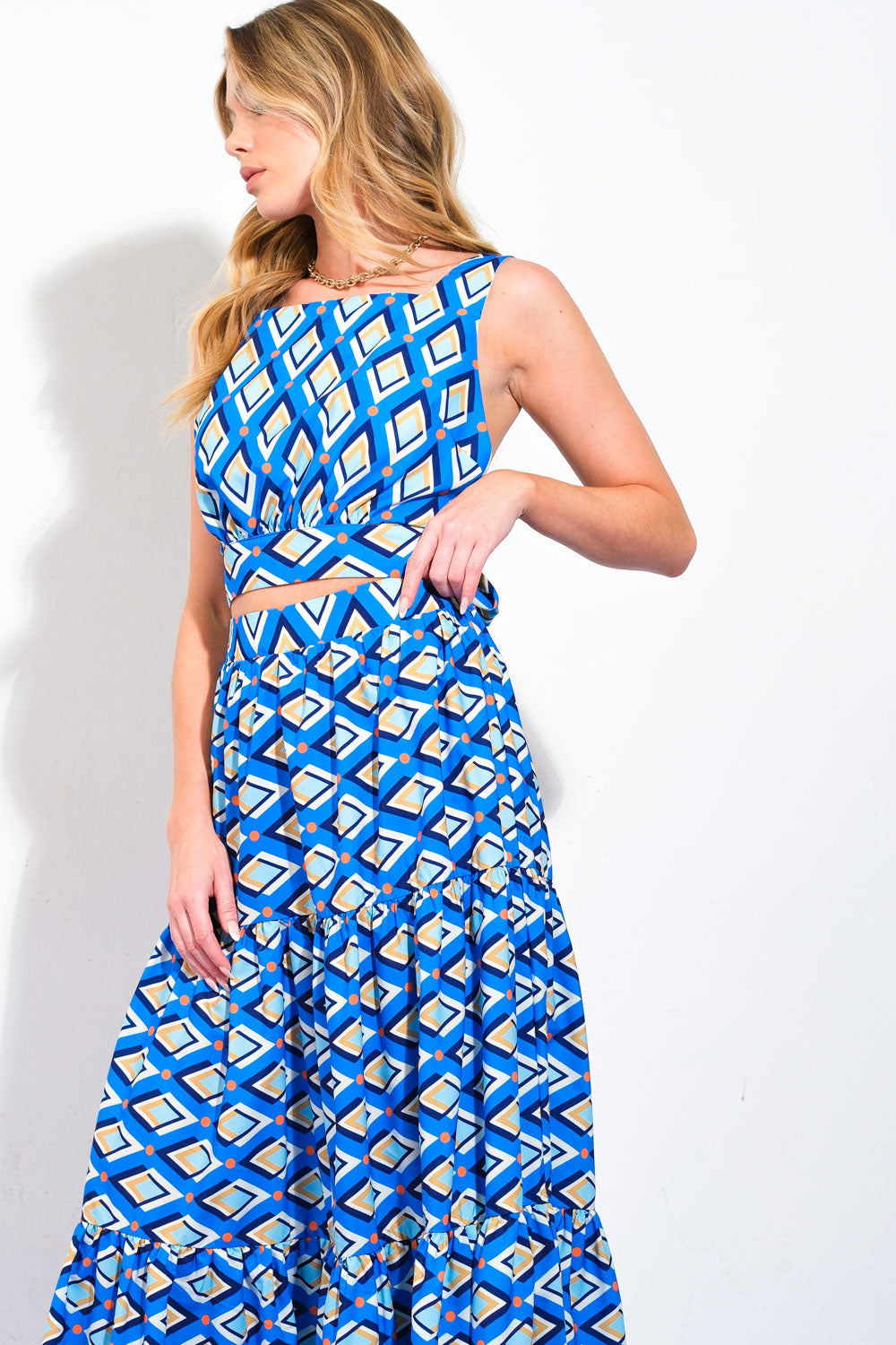 Conjunto de blusa e saia de tecido plano "Jornada de Verão"