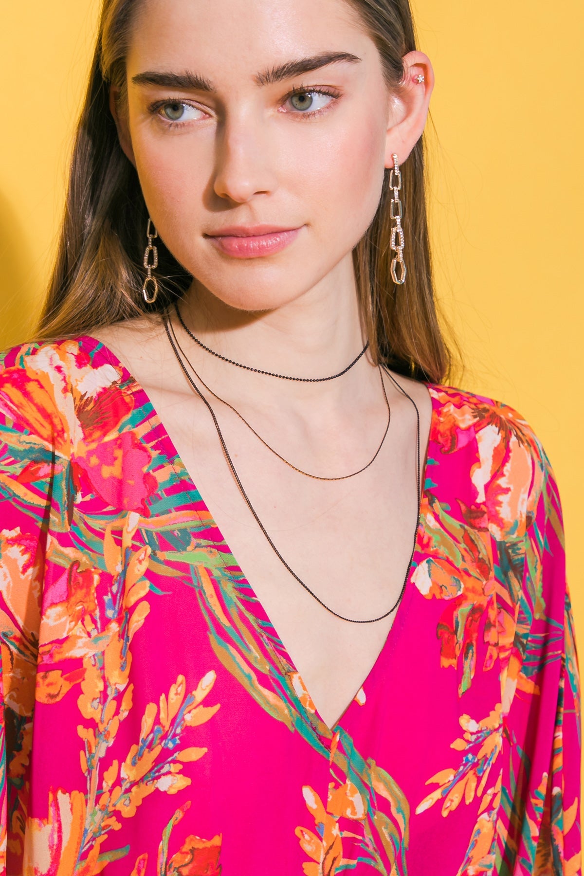 COLLAR CON DIJES DE 3 CADENAS EN CAPAS