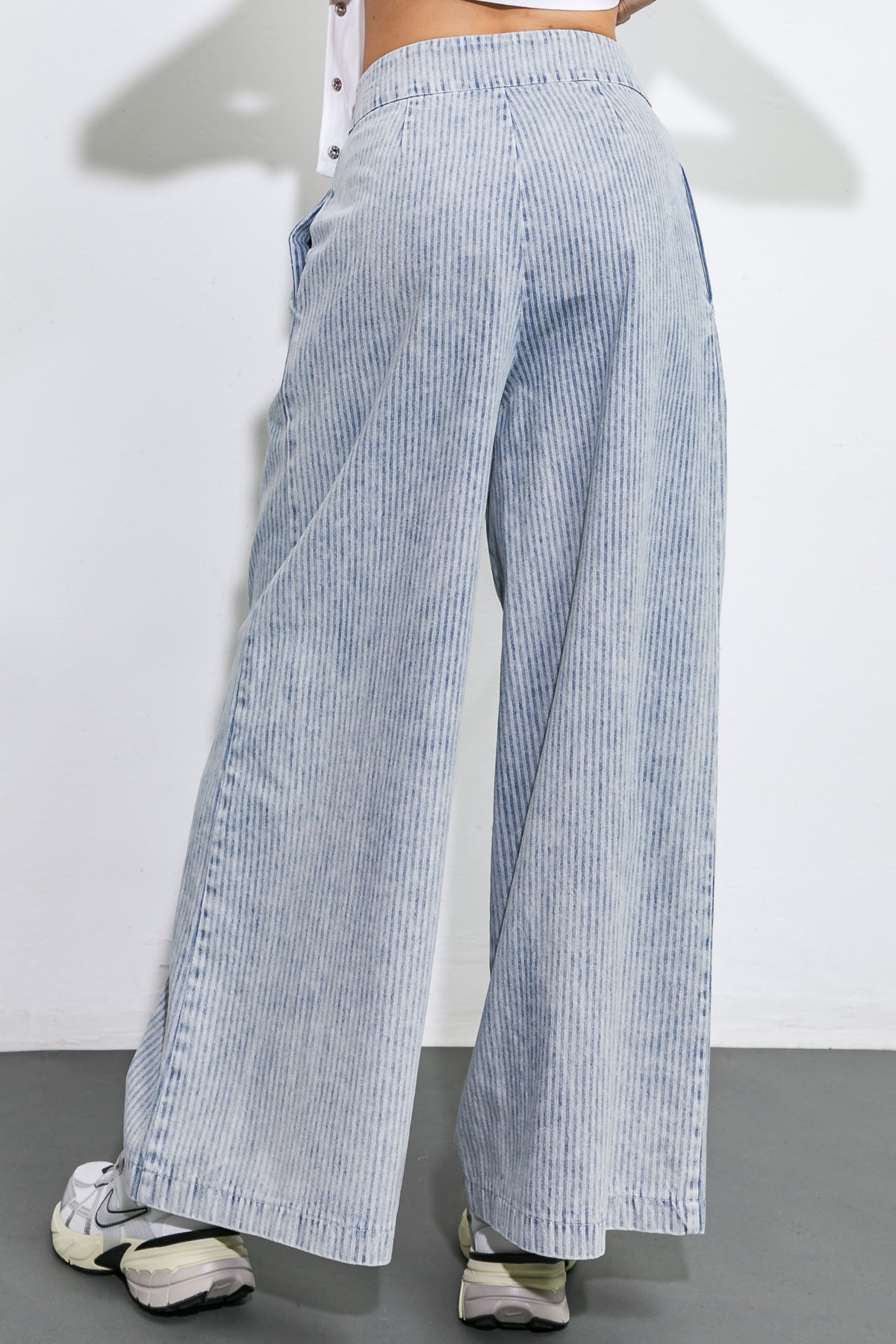 PLAY MY WAY STRIPED DENIM PANTS - MaraFormigone