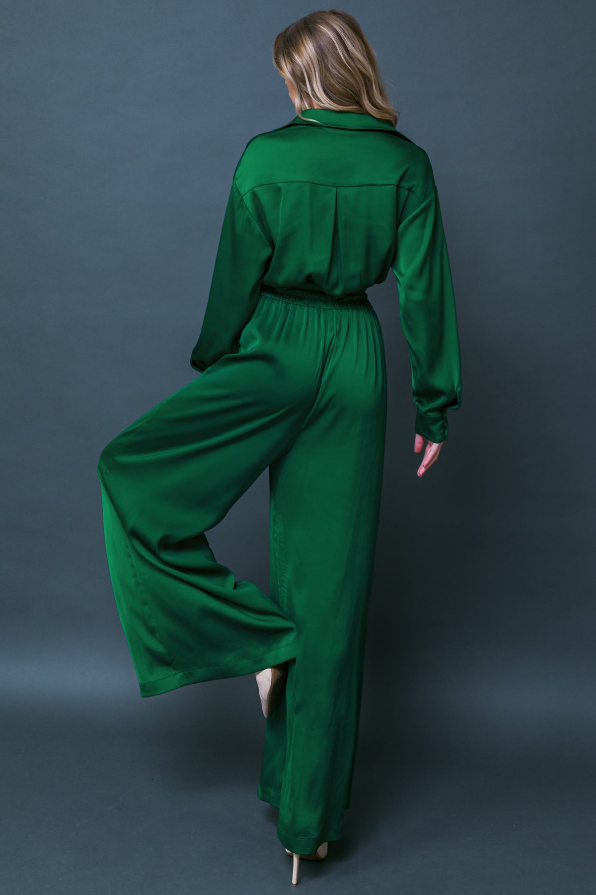 ELLA ES UN MONO TEJIDO IRRESISTIBLE