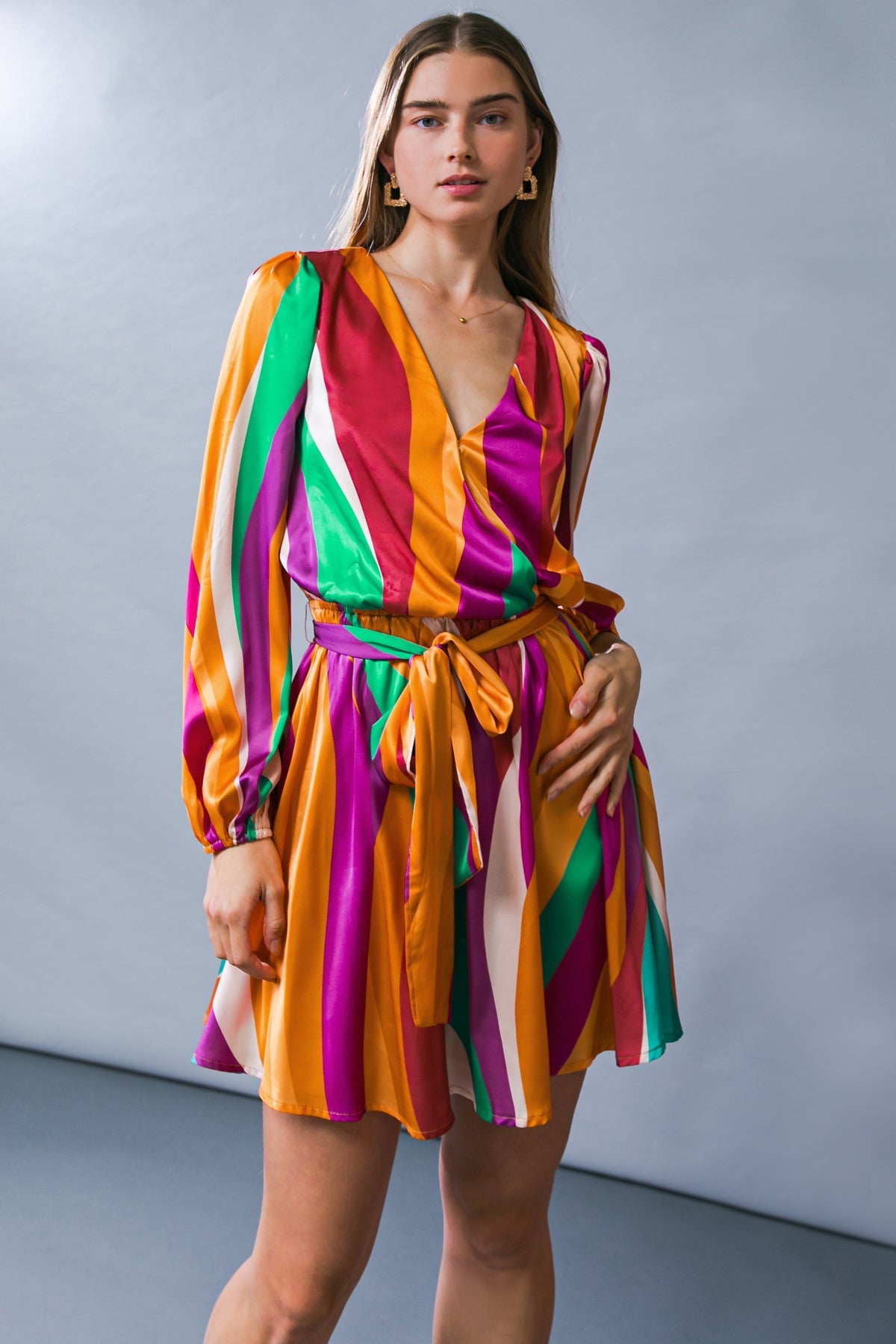 VESTIDO MINI DE TECIDO ADORÁVEL COM INTENÇÕES