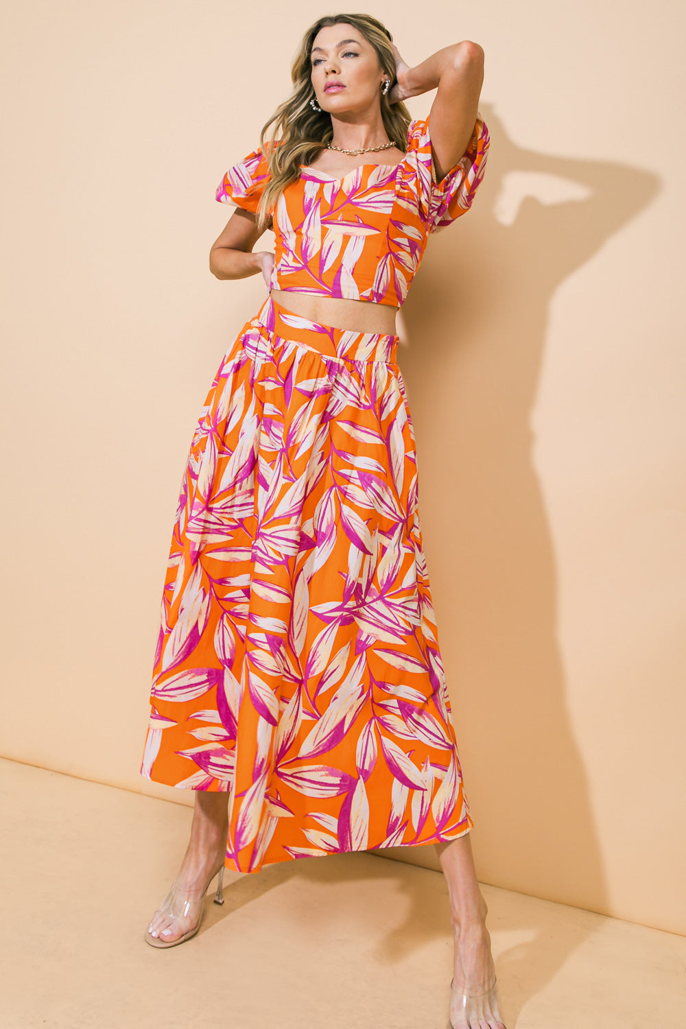 UM MUNDO DE BOAS SAIAS TECIDAS