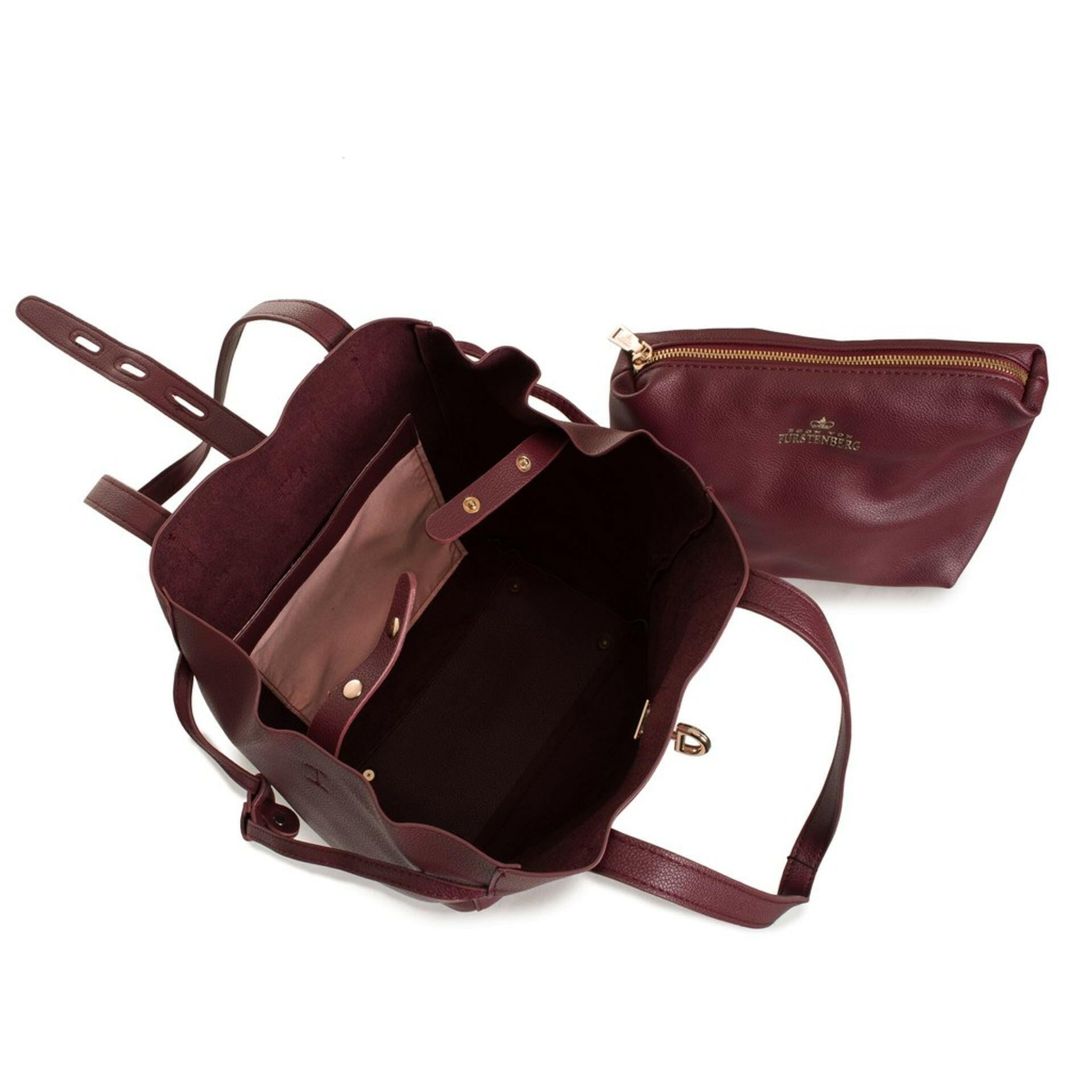 Egon Von Furstenberg Shoulder bags.
