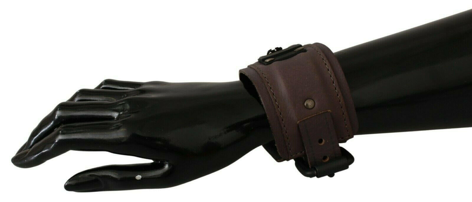 Scervino Street Brown Leather Branded Wide Buckle Closure Bracelet.