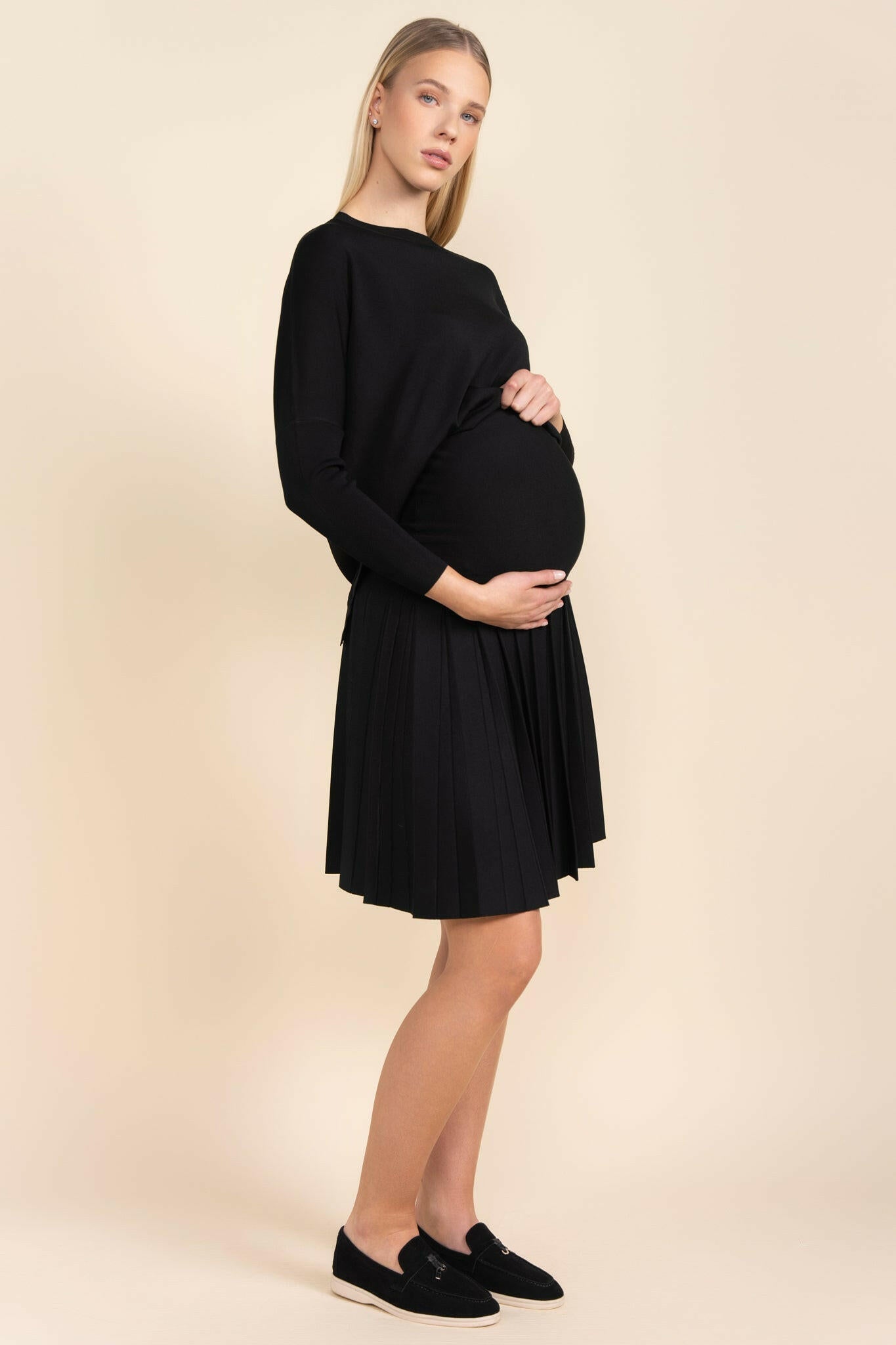 Maternity Infinity Skirt in Black Apparalel