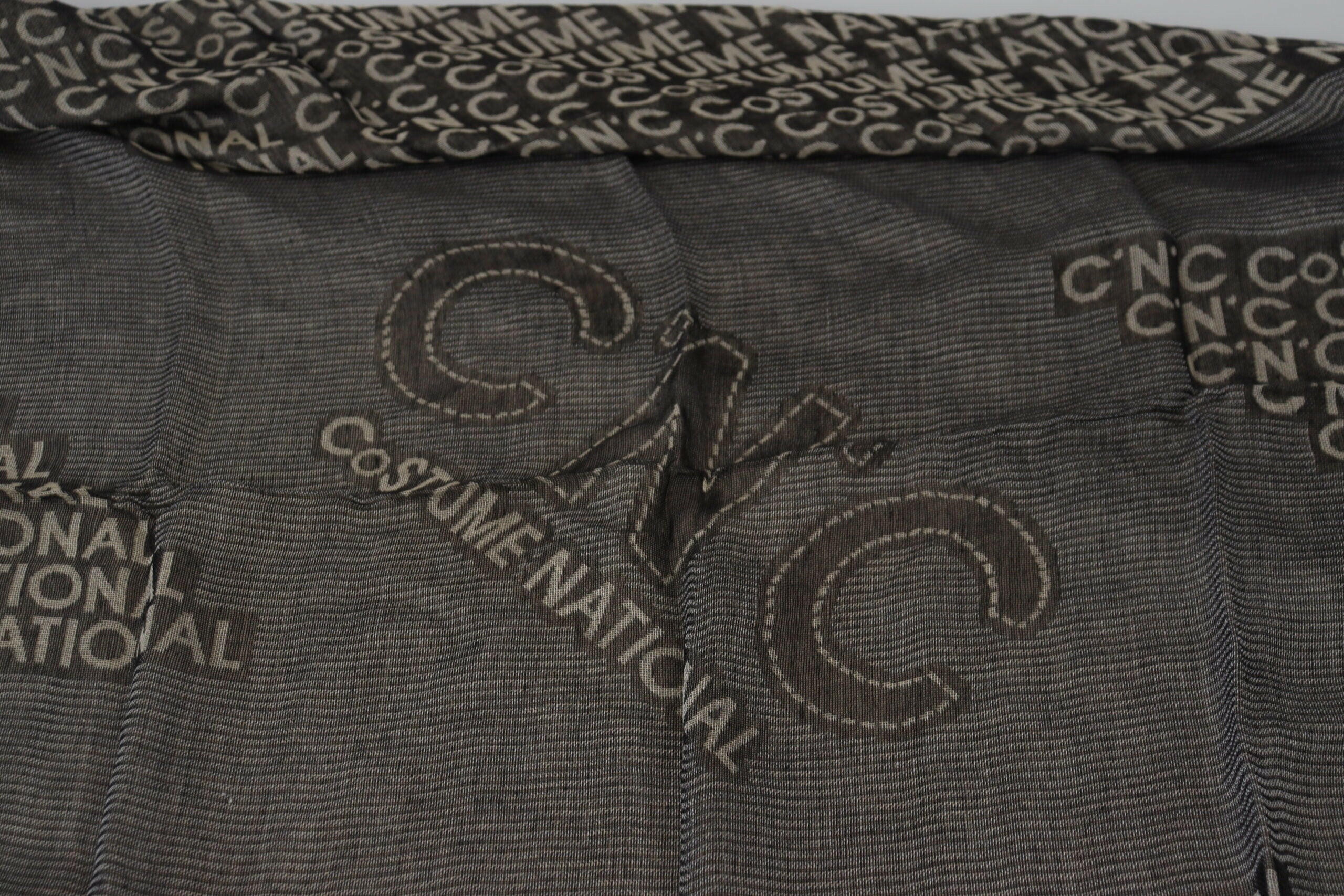 Costume National Gray Logo Knit Neck Wrap Shawl Scarf.