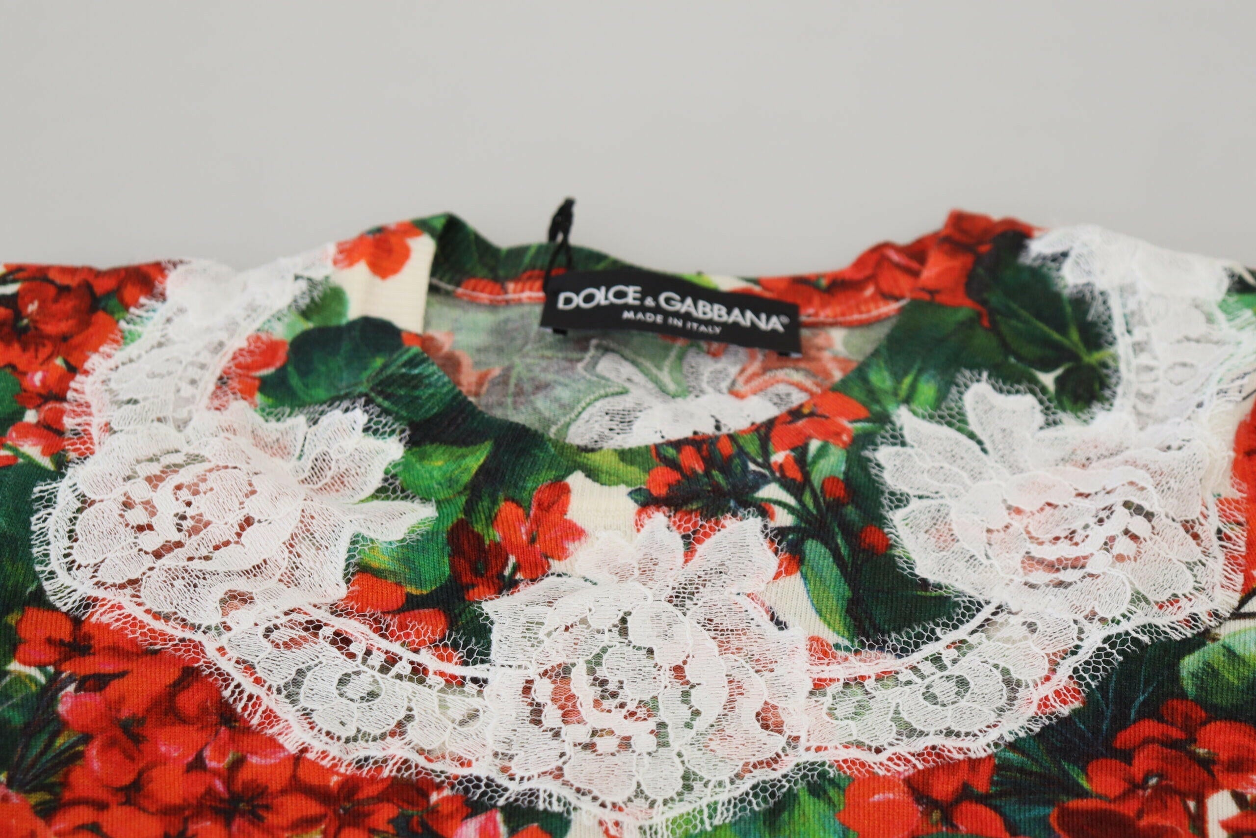 Dolce & Gabbana White Floral Wool Lace Vest Tank Top.