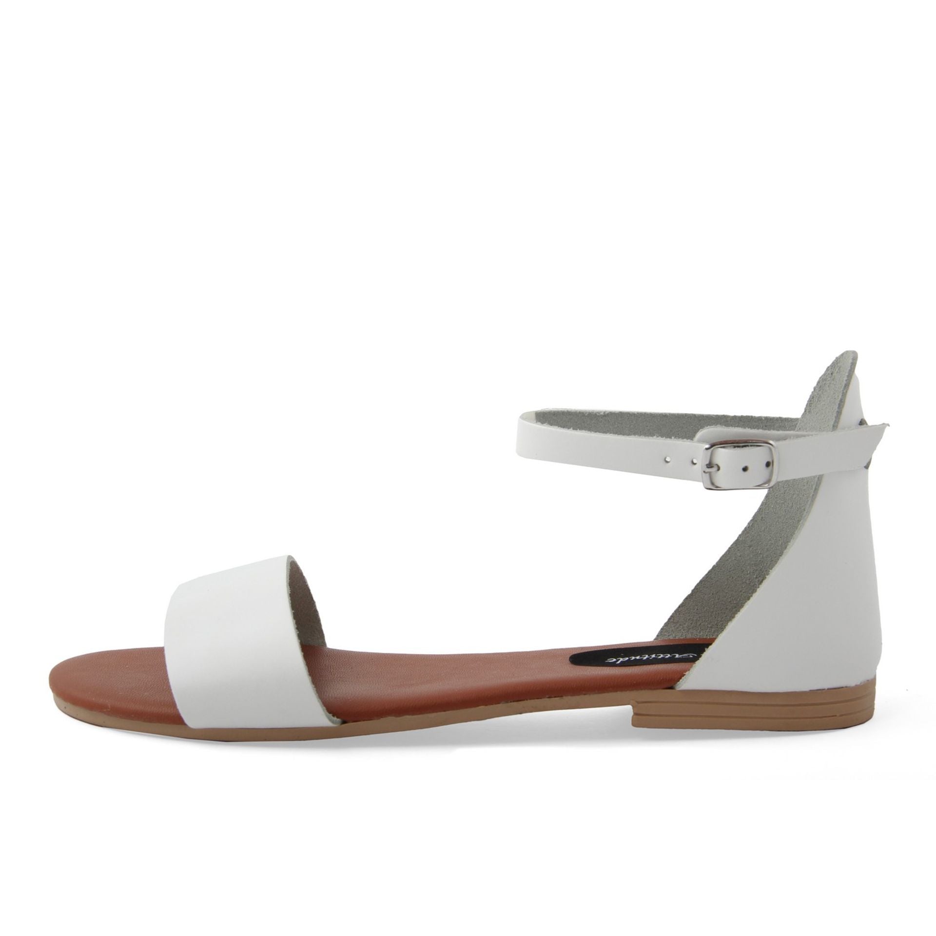 Sandalias con actitud de moda 