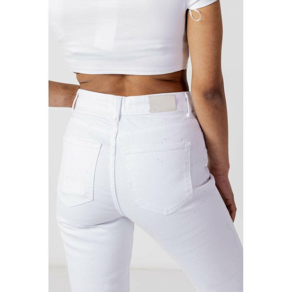 Only White Cotton Mom Jean Only