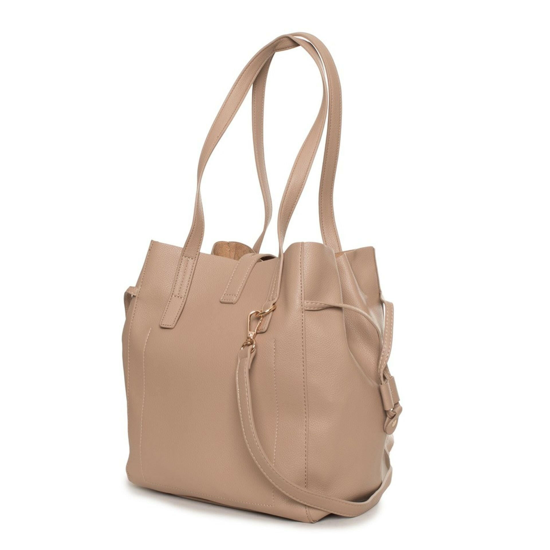 Egon Von Furstenberg Shoulder bags.