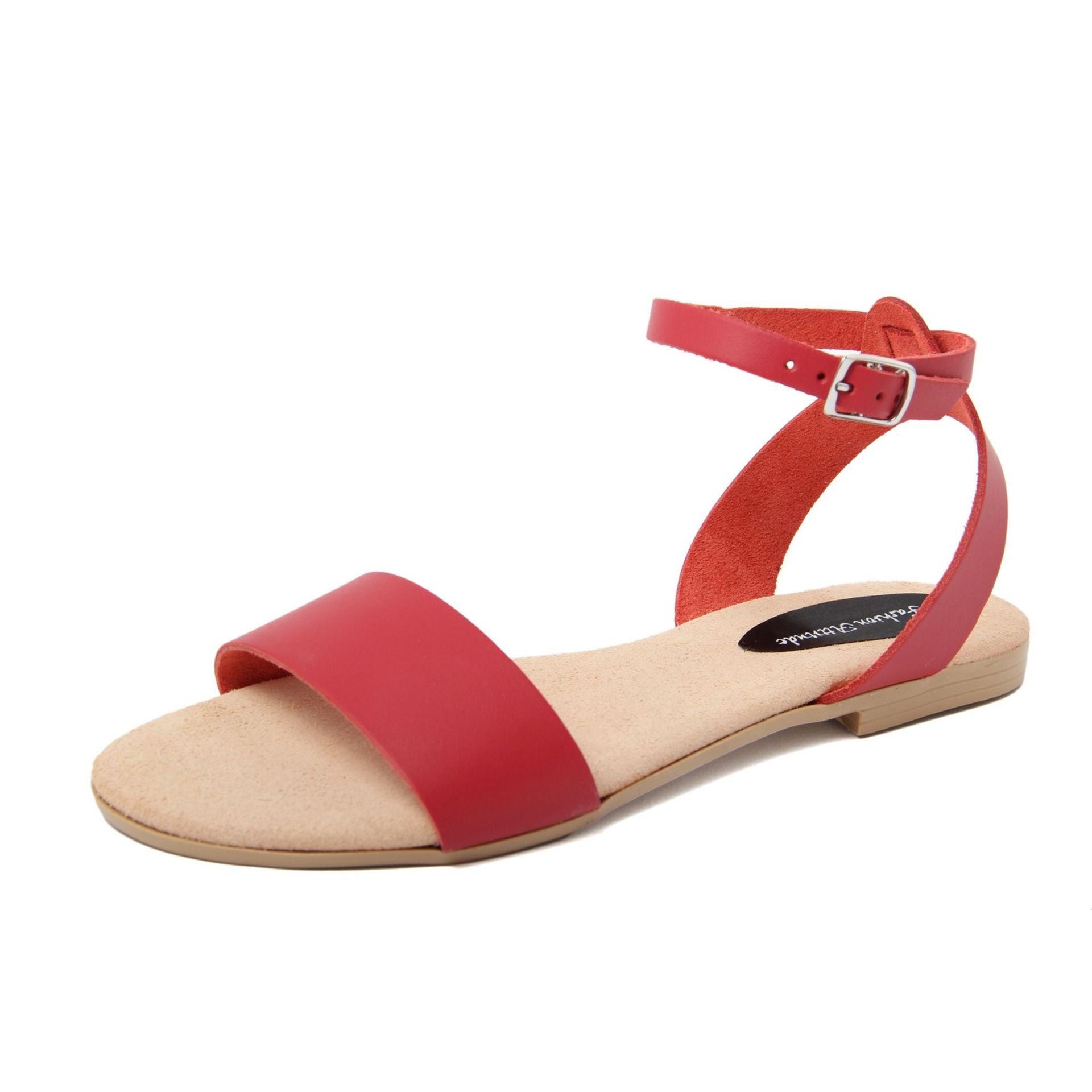 Sandalias con actitud de moda 