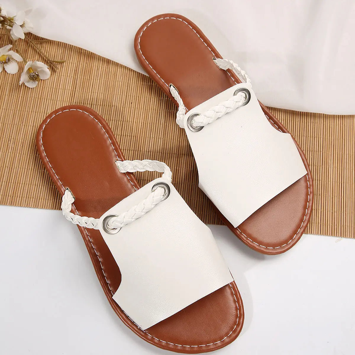 Pure Color Woven Simple Daily Beach Slippers - MaraFormigone