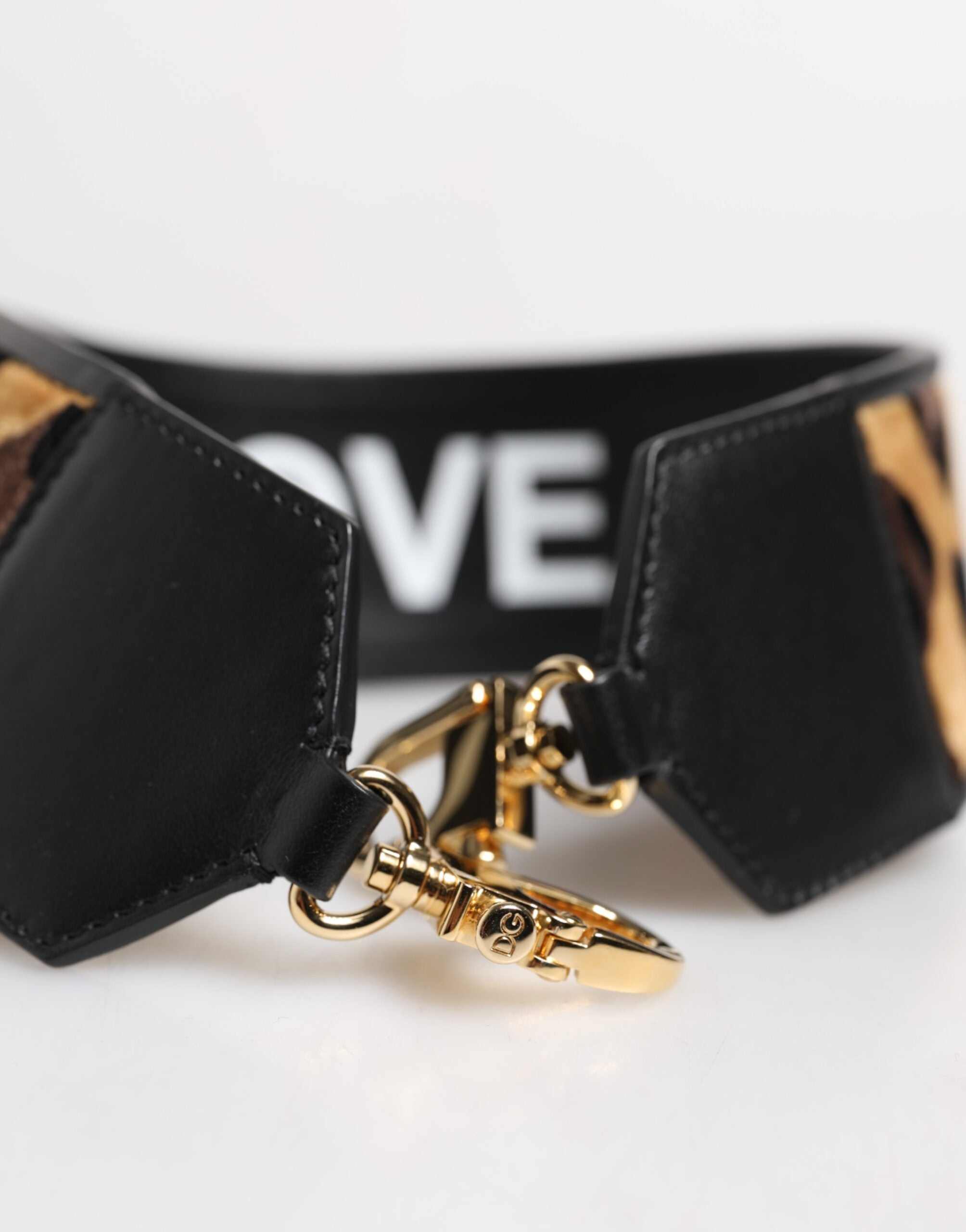 Bolsa Dolce &amp; Gabbana preta com estampa de leopardo e alça de ombro reversível.