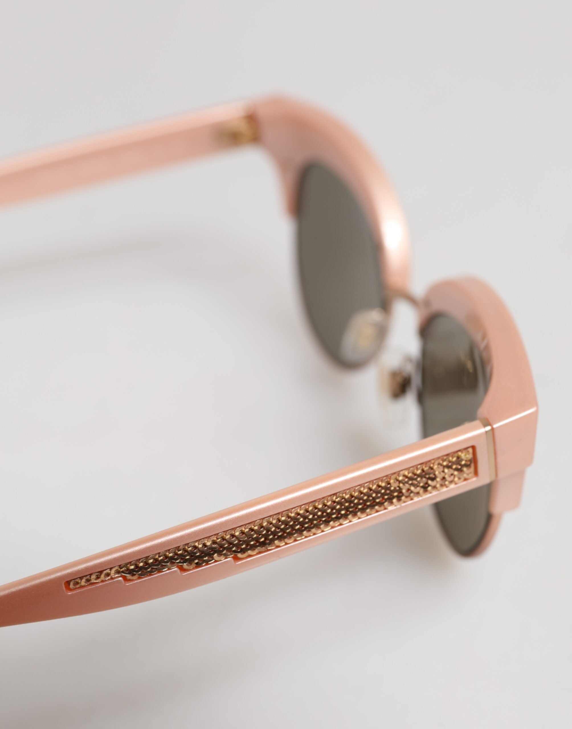 Gafas de sol Dolce &amp; Gabbana DG6109 de ojo de gato con lentejuelas y espejos dorados en rosa