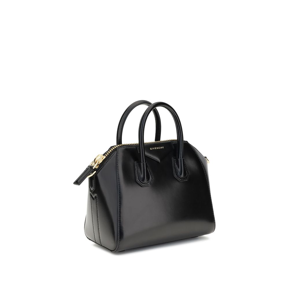 Bolsa Givenchy Bos Taurus em couro de bezerro preto