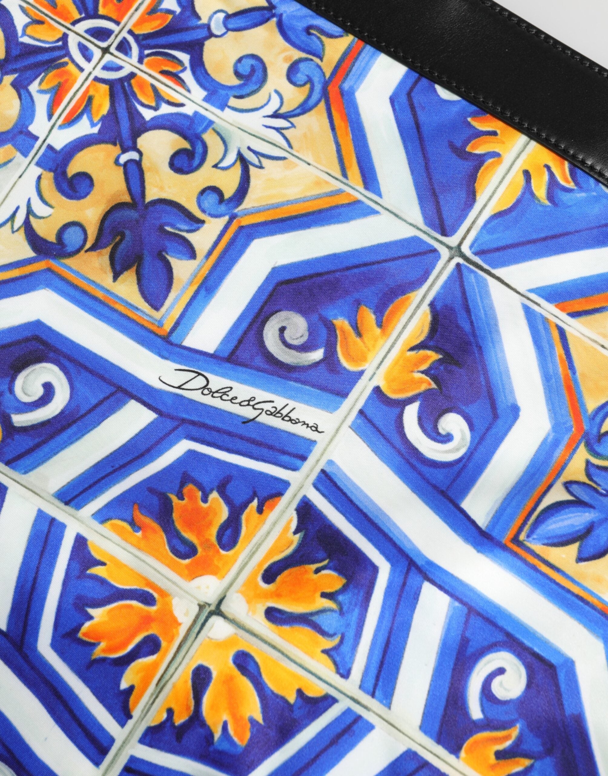 Dolce &amp; Gabbana Bolsa com alça de ombro com estampa maiolica multicolorida