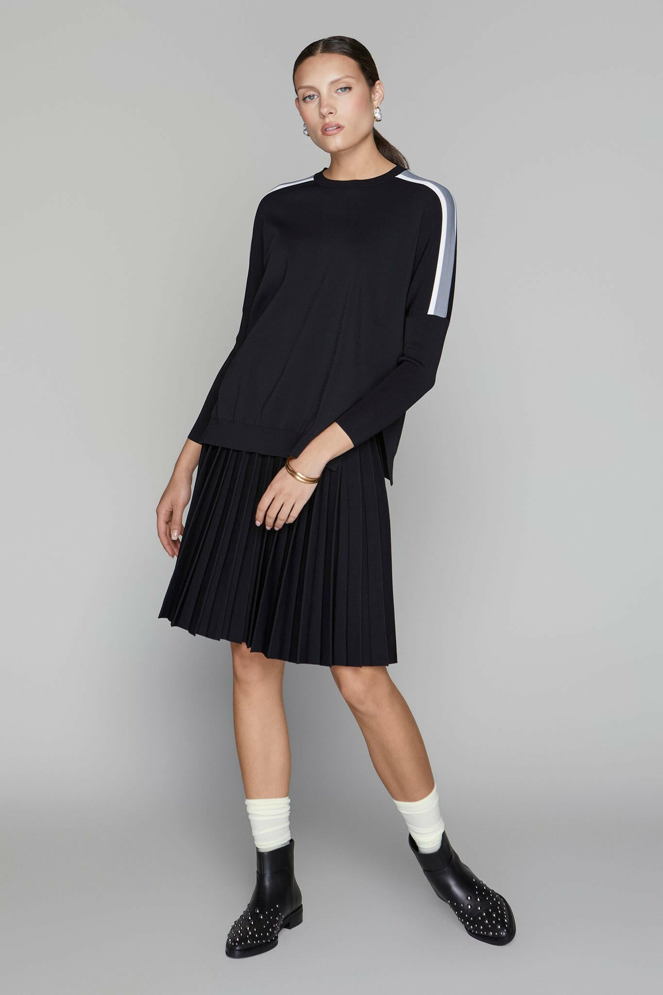 Montia Top in Black Gray Stripe Apparalel