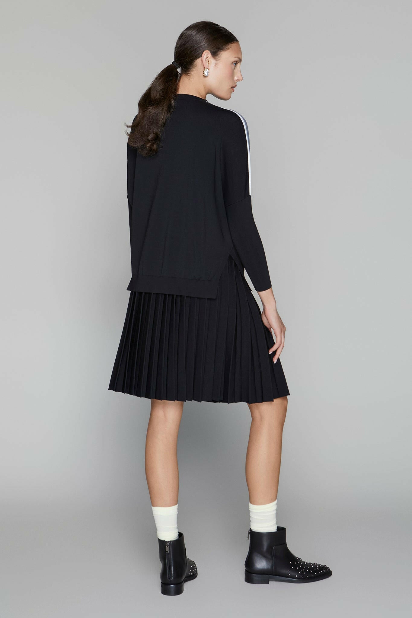 Montia Top in Black Gray Stripe Apparalel