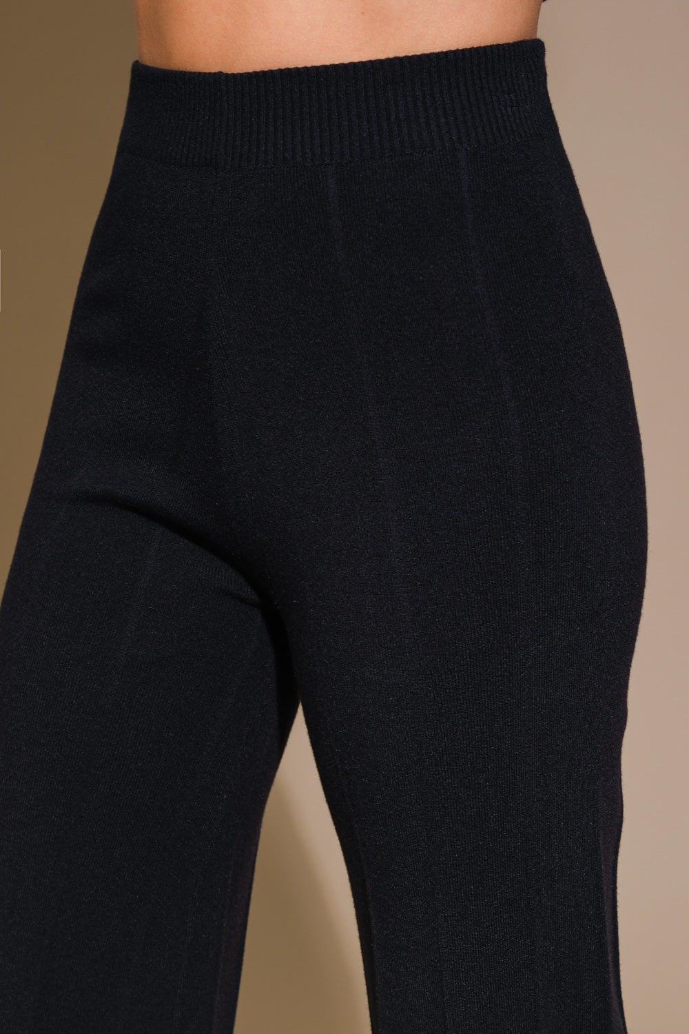 Sorria quando estiver triste com este conjunto de blusa e calça.