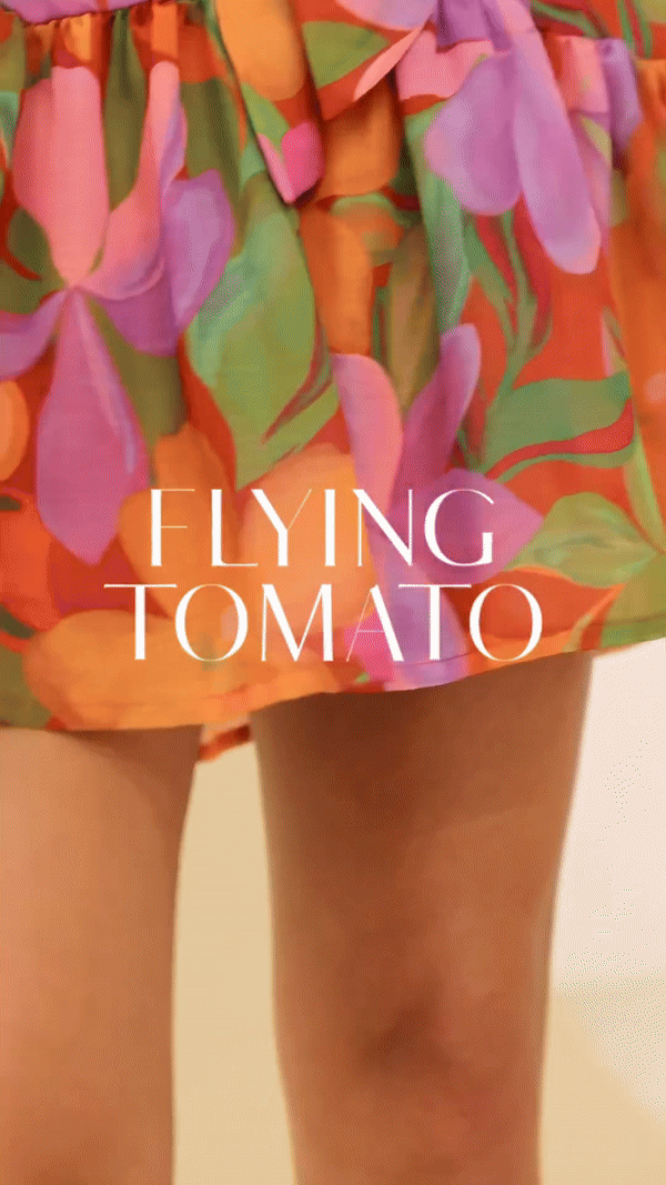 Vestido curto trançado em tons suaves de jardim