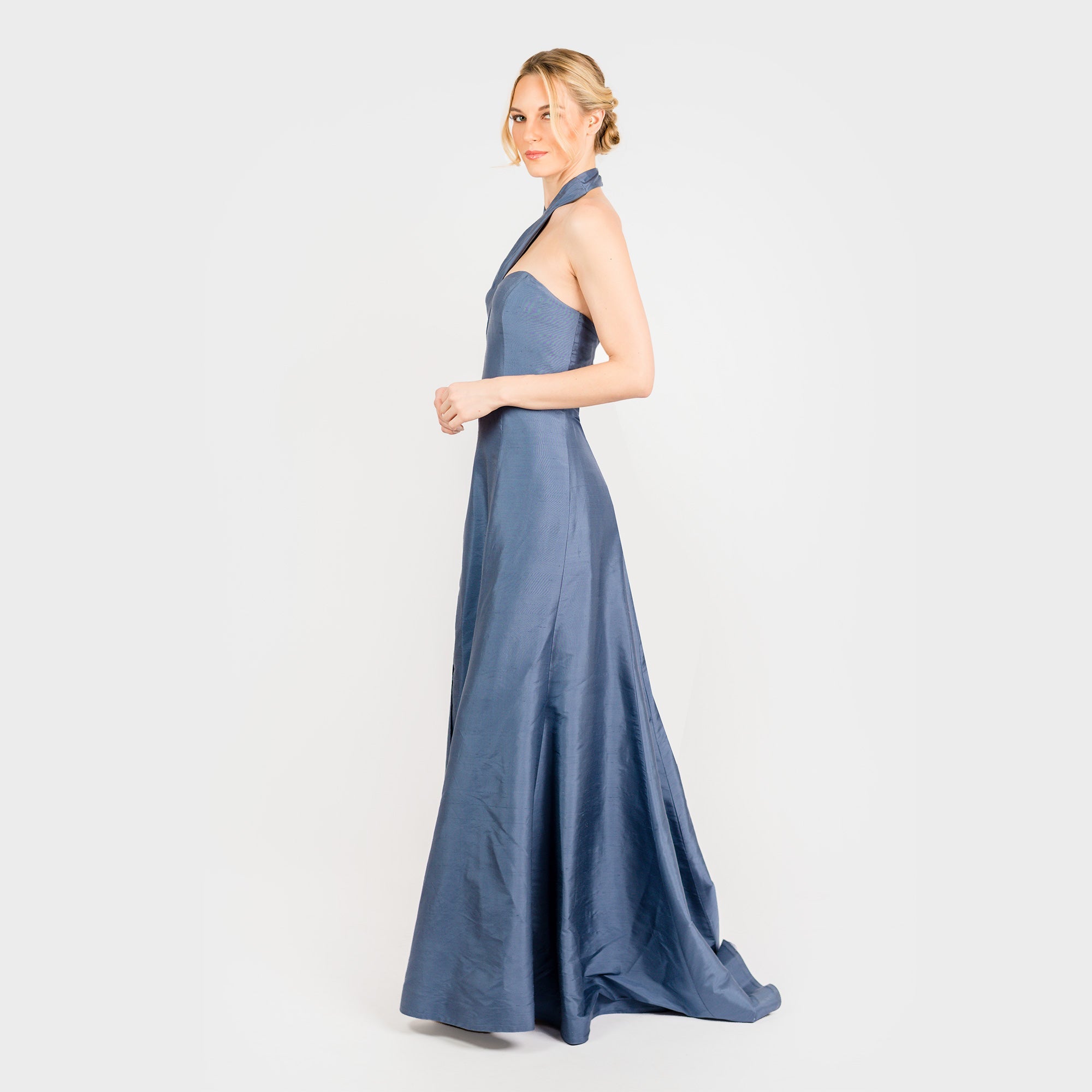 The Halterneck Classic Gown - MaraFormigone