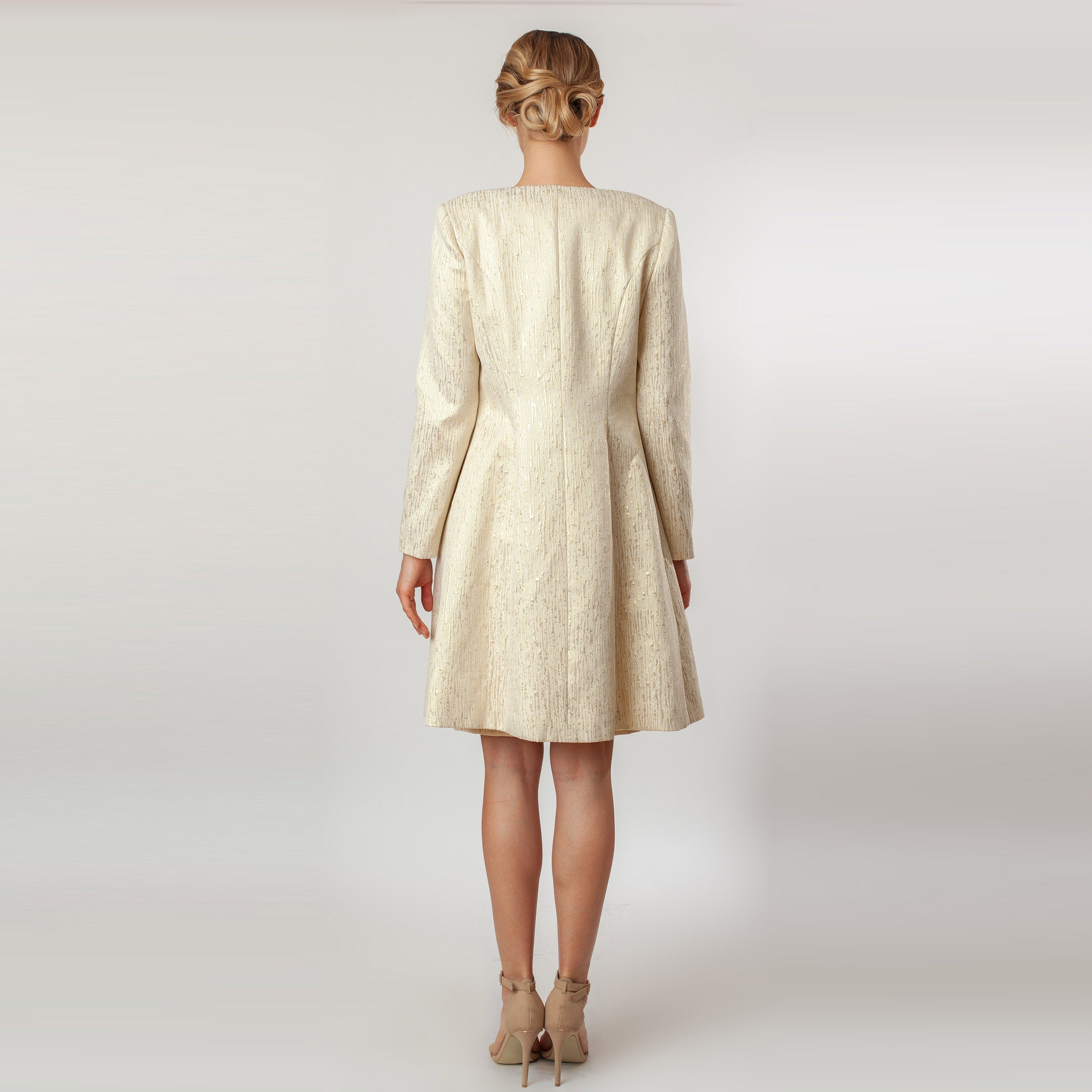 Scalloped Fly-Away Topper - MaraFormigone