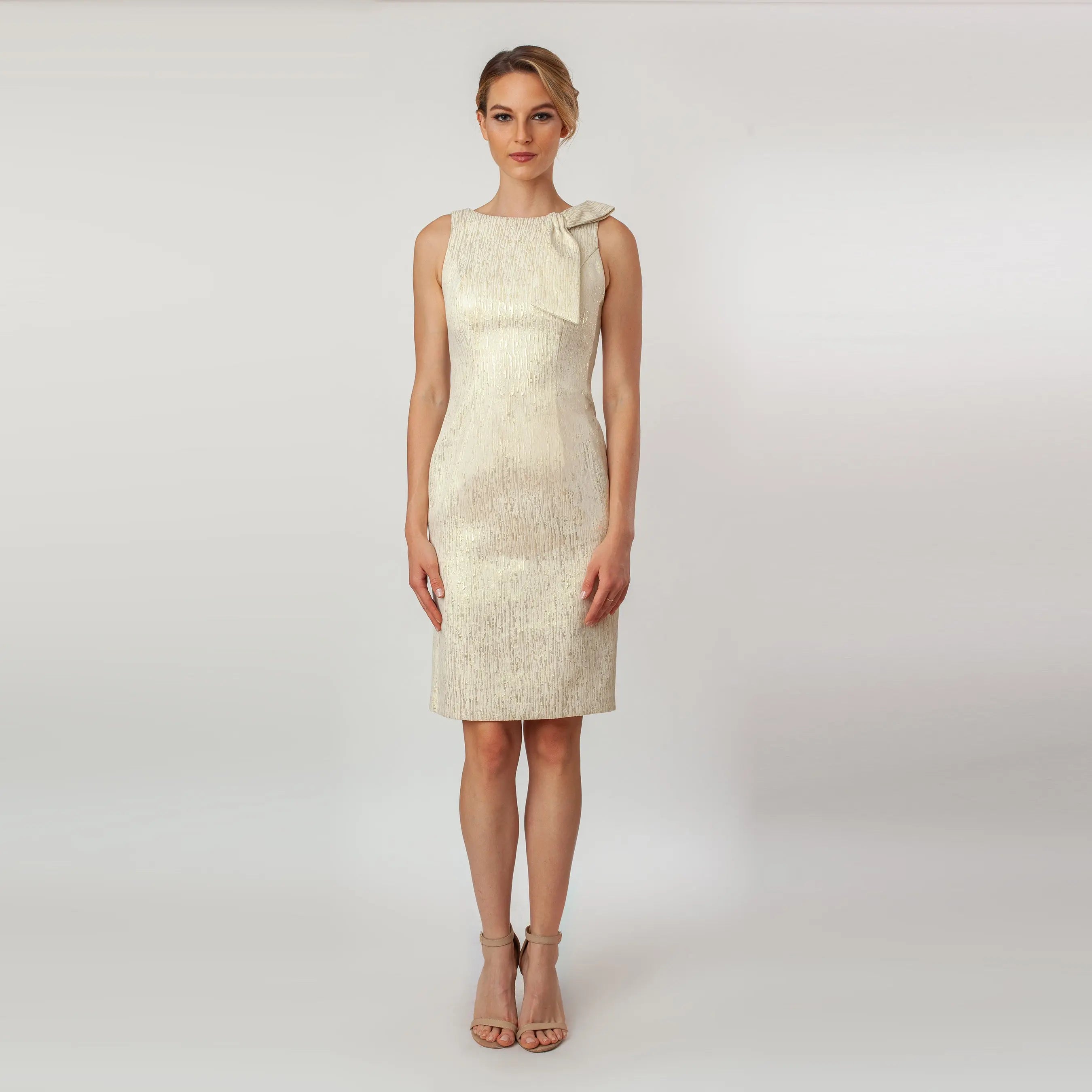 Funda clásica con lazo y cuello barco Signature