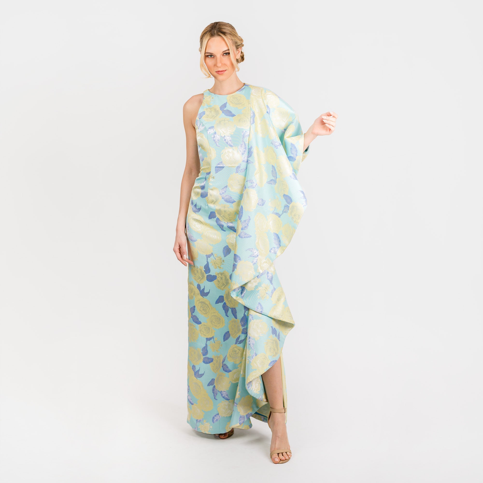 El clásico de largo completo con volantes laterales