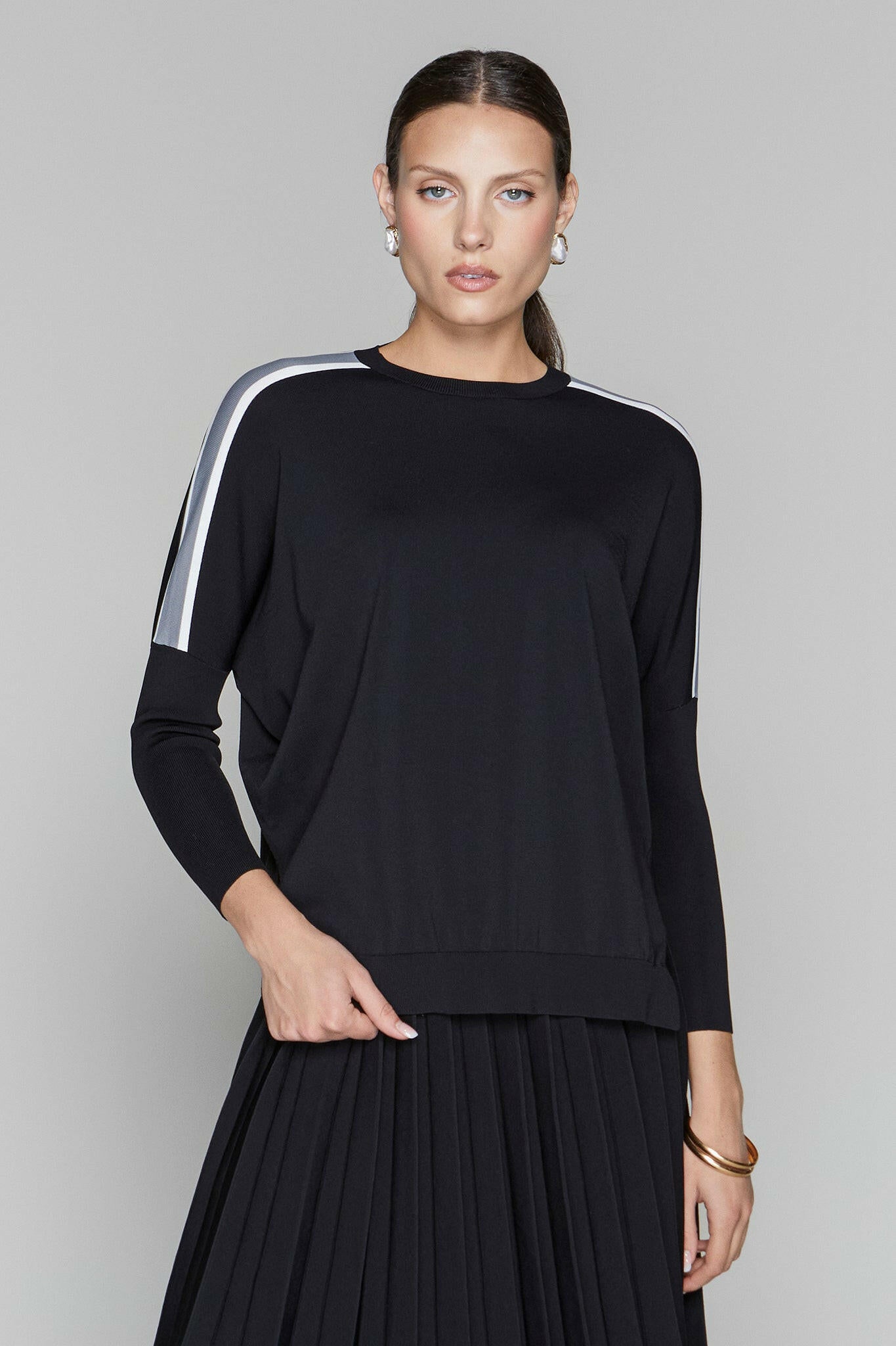 Montia Top in Black Gray Stripe Apparalel