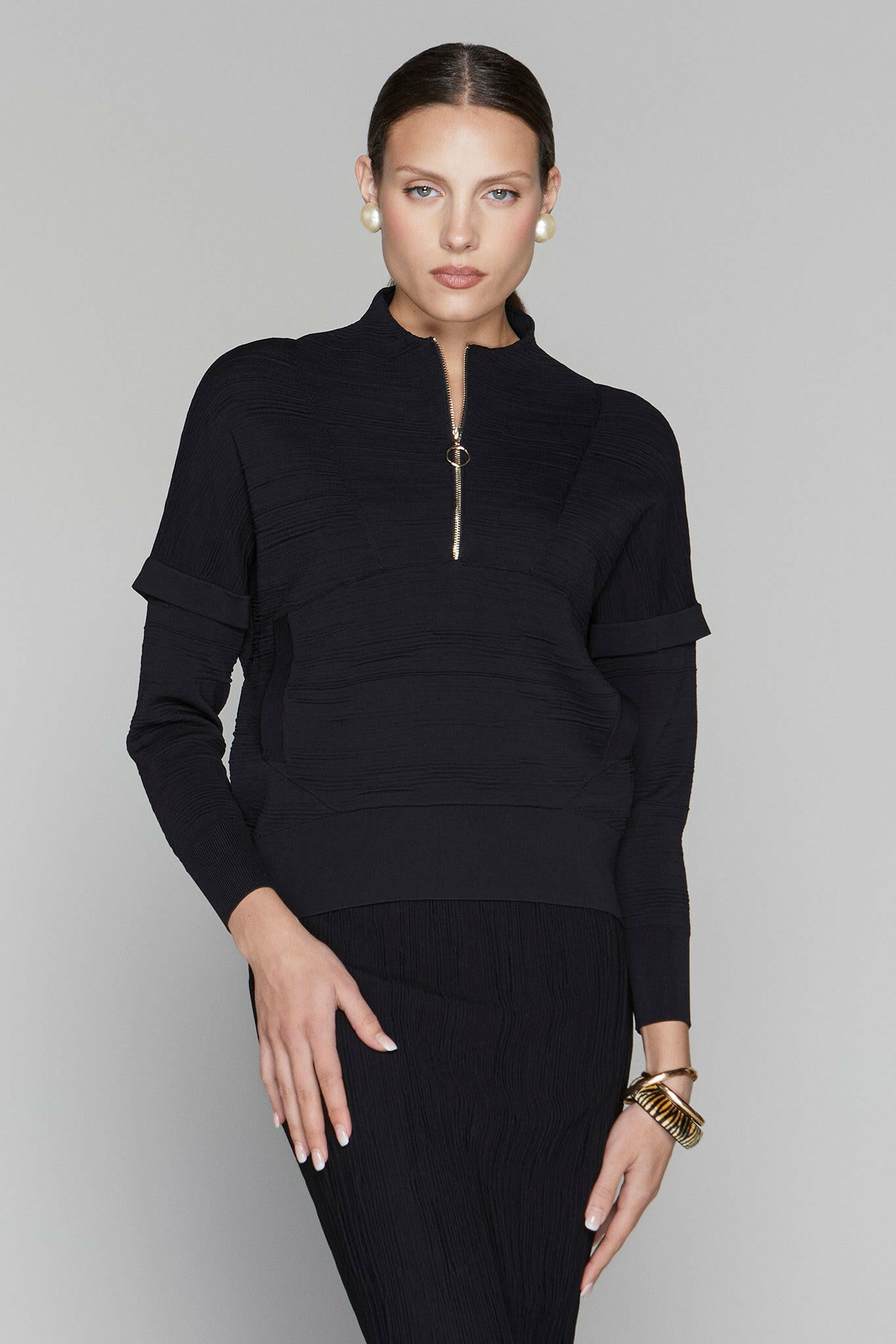Canton Zip Top in Black Apparalel