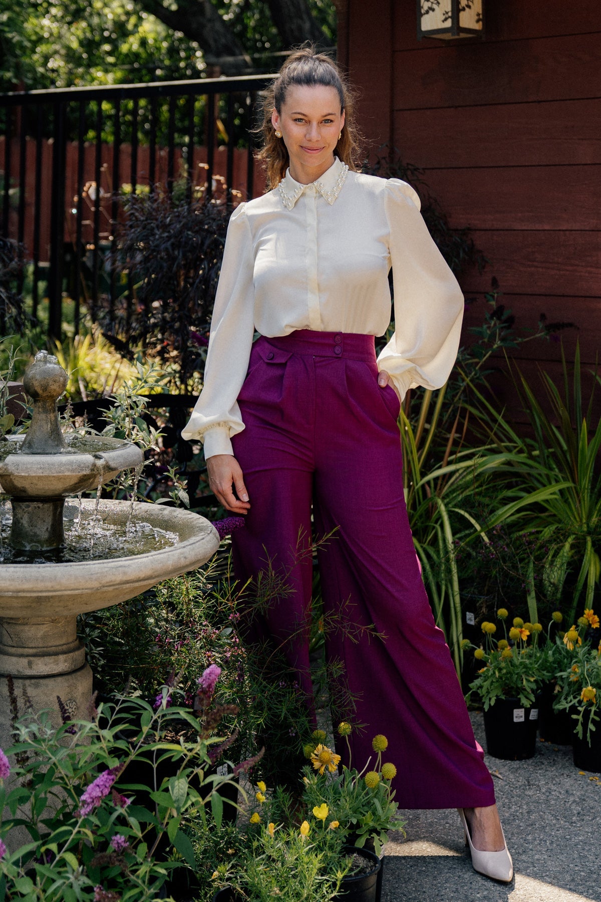 CALÇAS DE TECIDO COM SENSAÇÕES DELICADAS